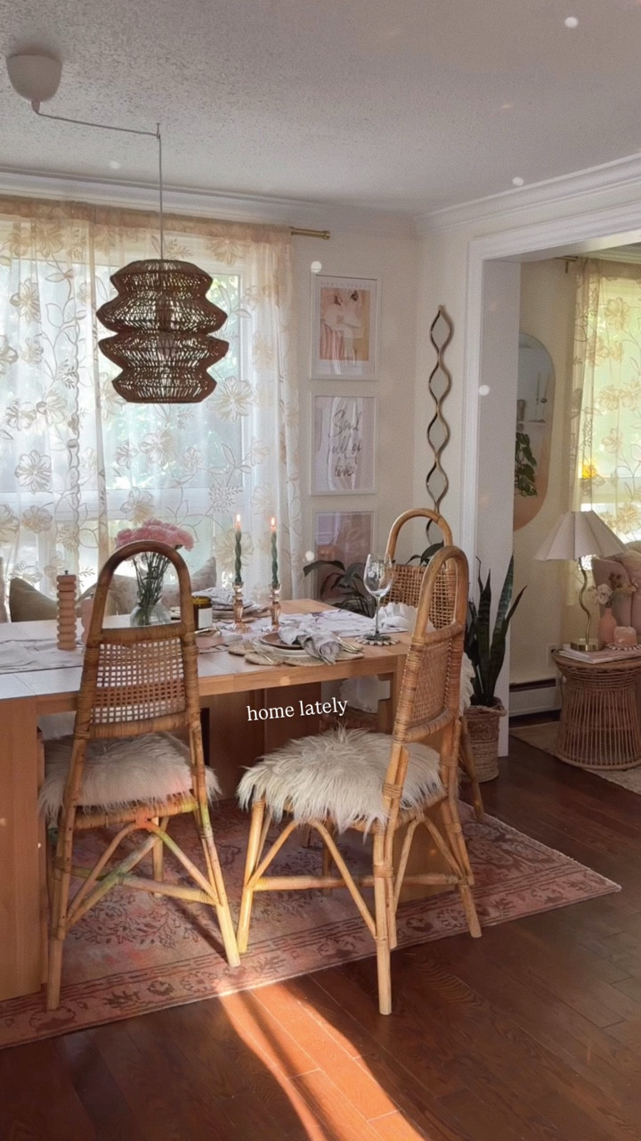 the sunlight’s been shifting lately & i’m here for it ✨
 
gonna miss golden hour in the living room until it returns next spring tho 🥲
 
 
 
 
#homedecorideas #cozyhome #homedesign #interiorstyling #homeinspo

#LTKStyleTip #LTKHome