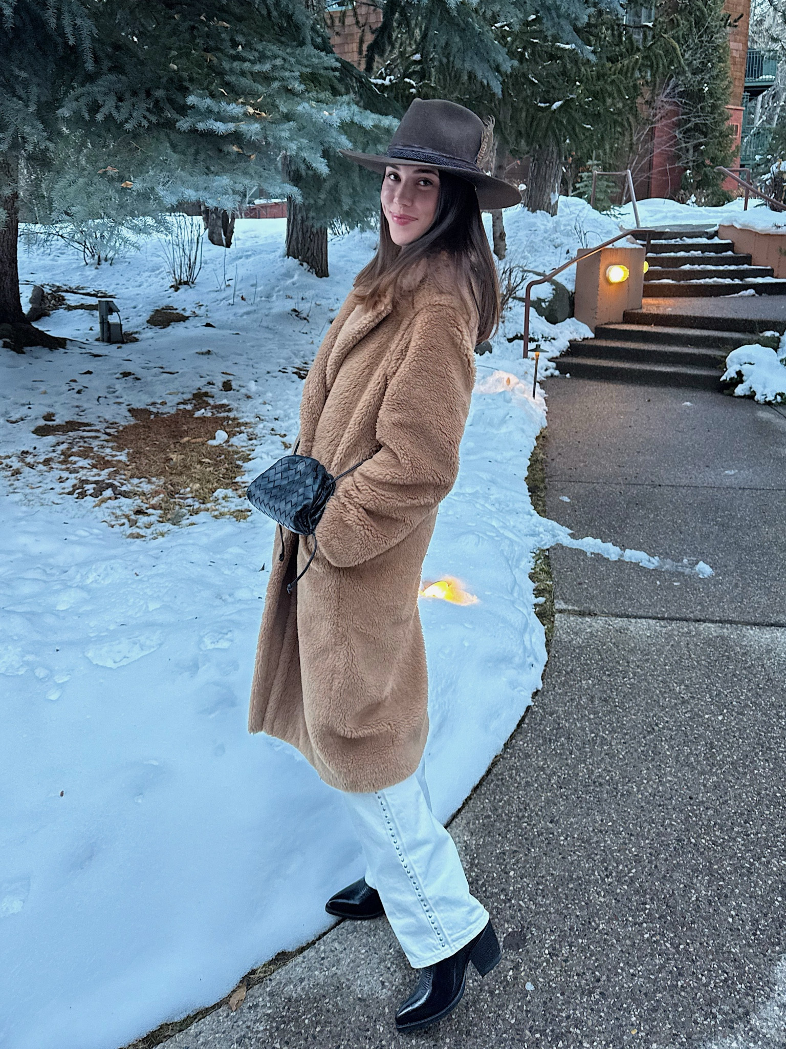 Aspen dinner outfit 

#LTKTravel #LTKSeasonal #LTKStyleTip