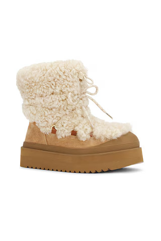 Mellow Shearling Boot
                    
                    Tory Burch | Revolve Clothing (Global)