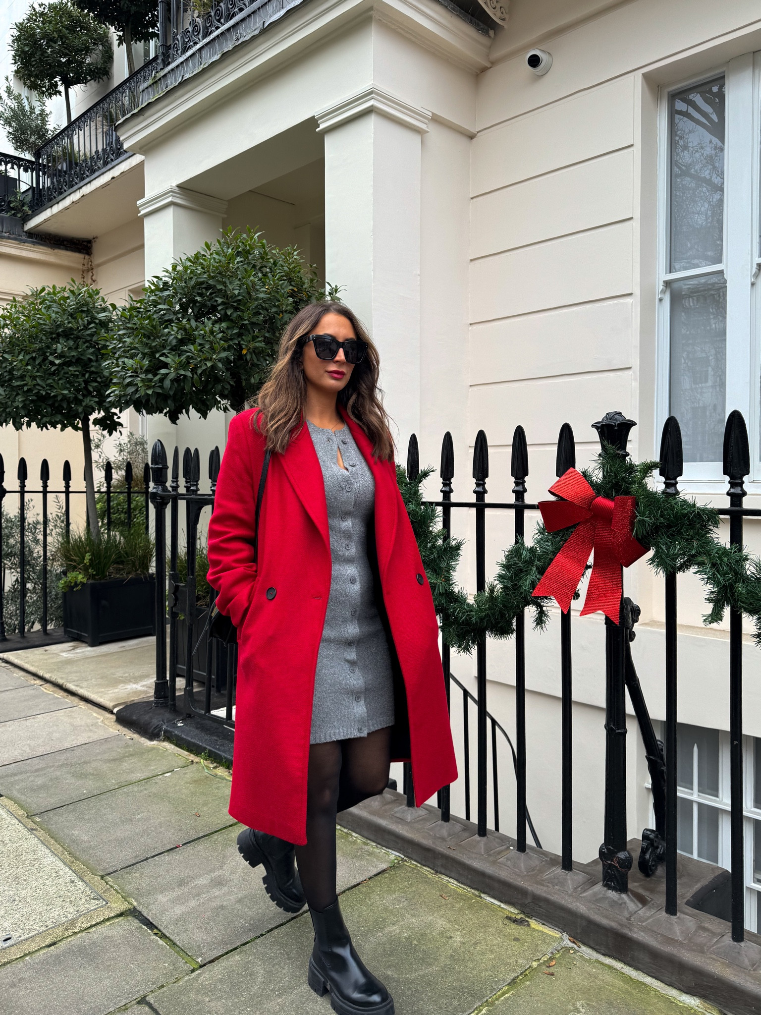 It’s beginning to look a lot like Christmas 

#LTKstyletip #LTKfindsunder50 #LTKSeasonal