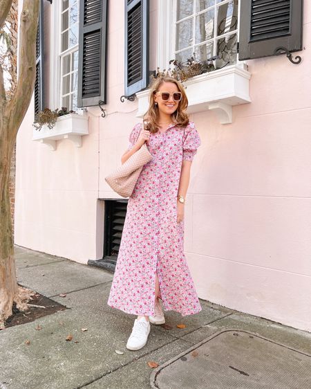Walking around Charleston 💕 Wearing an XS in this dress