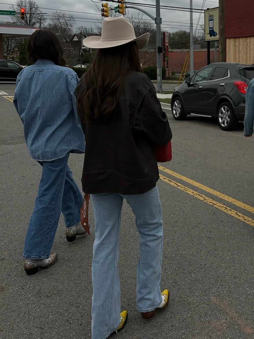 Sunday funday in Nashville! Head + feet Planet Cowboy 🌎🪐

#LTKSpringSale #LTKFindsUnder50 #LTKStyleTip