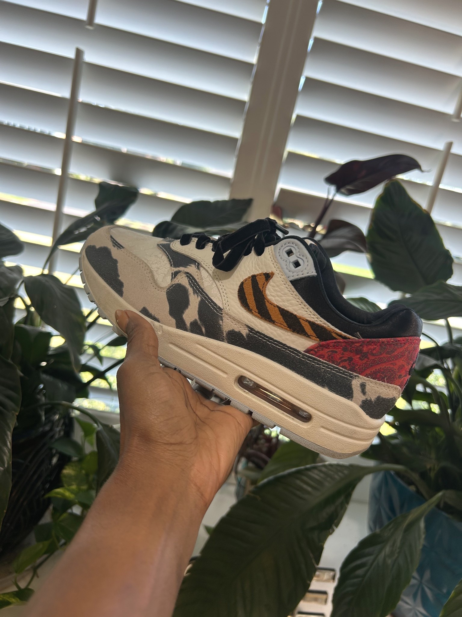 What if he gifts your shoes instead of flowers? 
#shoelove #shoes #lovelanguage #shoppingforshoes #shop #nikeairmax #nike 


#LTKActive #LTKStyleTip #LTKShoeCrush