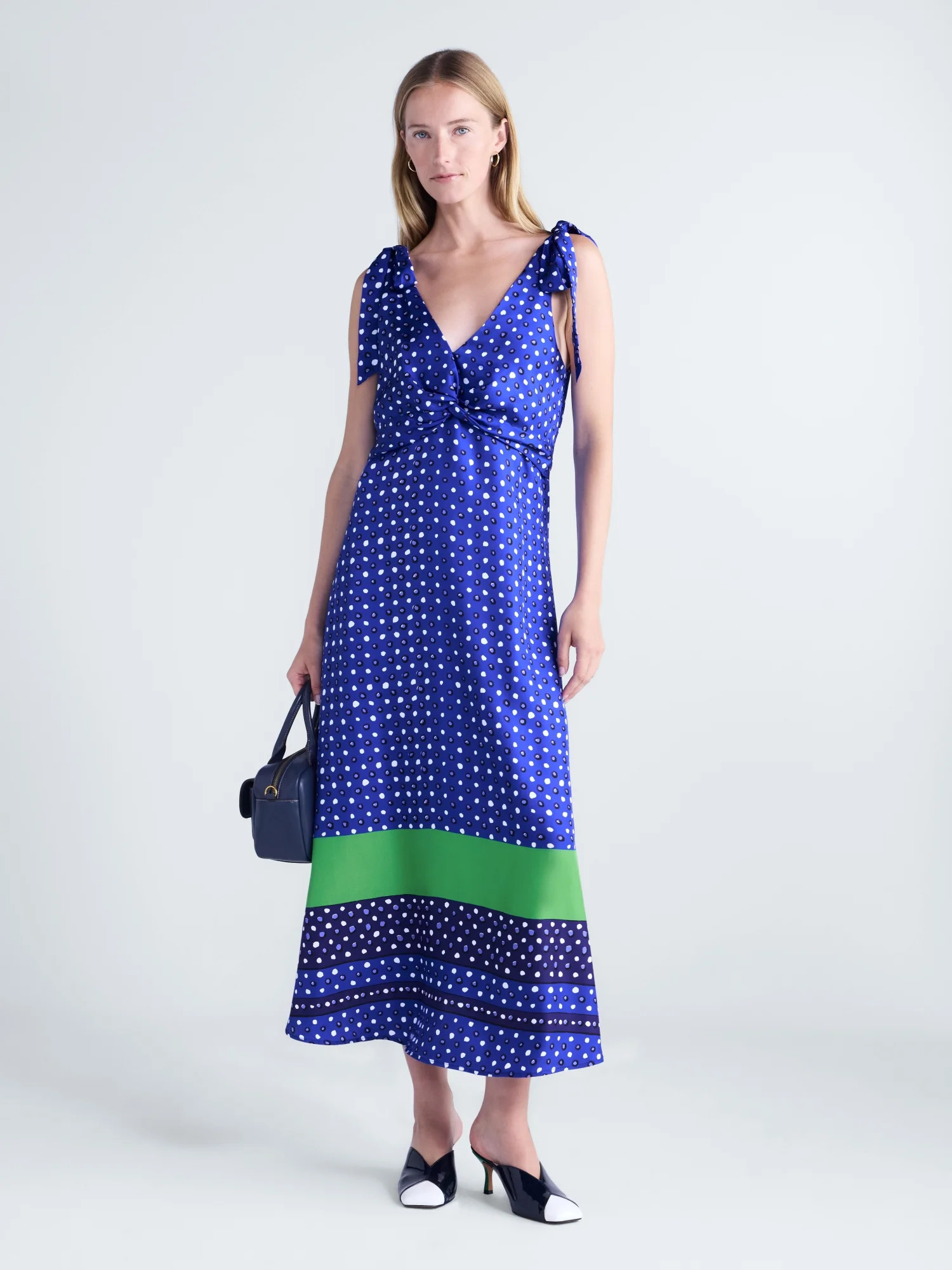 Free Assembly Women's and Women's Plus Silk Twist Front Sleeveless Maxi Dress, Sizes 0-26W - Walmart.com | Walmart (US)