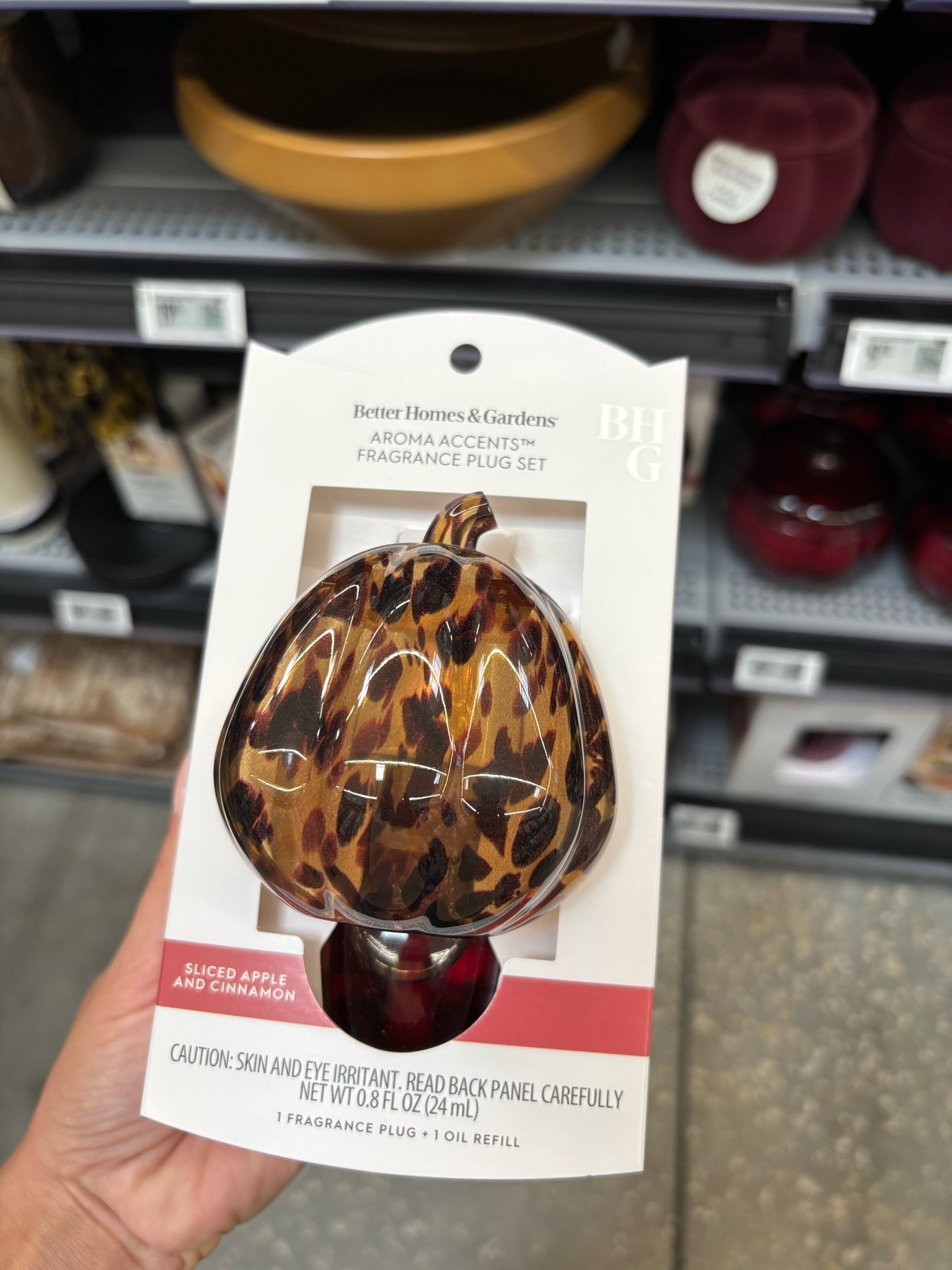 How cute is this, love that it comes with an oil! I can smell this through my whole house! It smells like warm apple pie 🍎🥧✨ under $10!

#LTKSeasonal #LTKselfcare #LTKdayinmylife