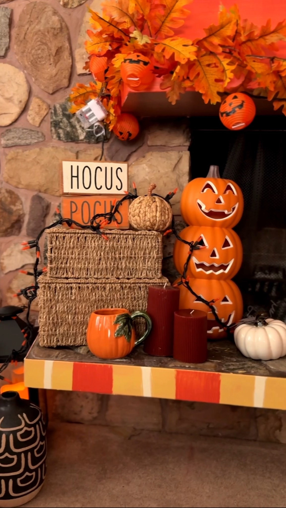 90’s vintage inspired Halloween decor 