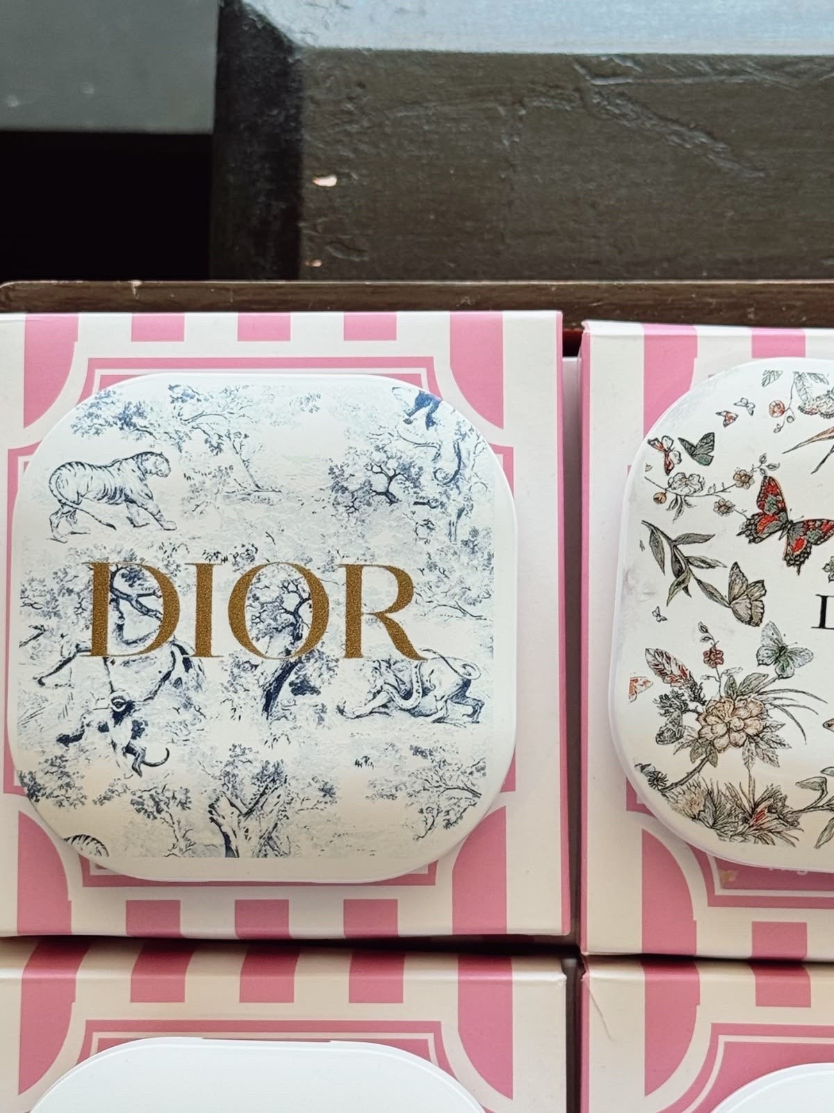 Dior-inspired beauty ✨

Shop all your beauty needs at Sephora~







#dior #missdior #makeup #perfume #trending

#LTKBeauty #LTKselfcare
