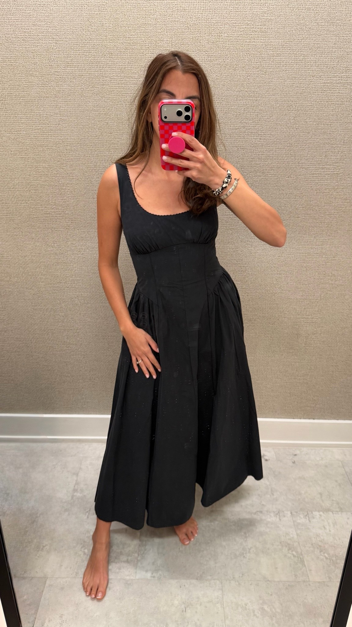 Black bra free midi
Tummy friendly

#LTKootd #LTKMothersDay