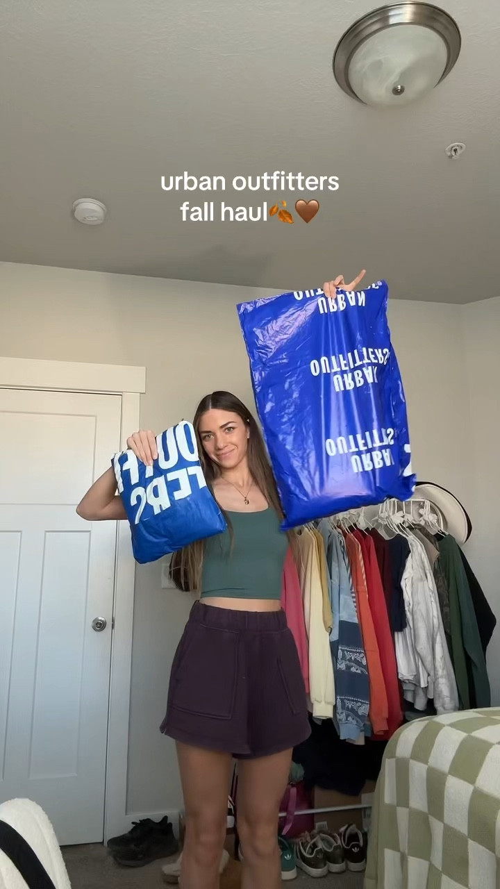 urban outfitters haul!! 
maroon hoodie- medium
white tee- medium
barn jacket- mediumm

#LTKFallSale #LTKHalloween #LTKSeasonal