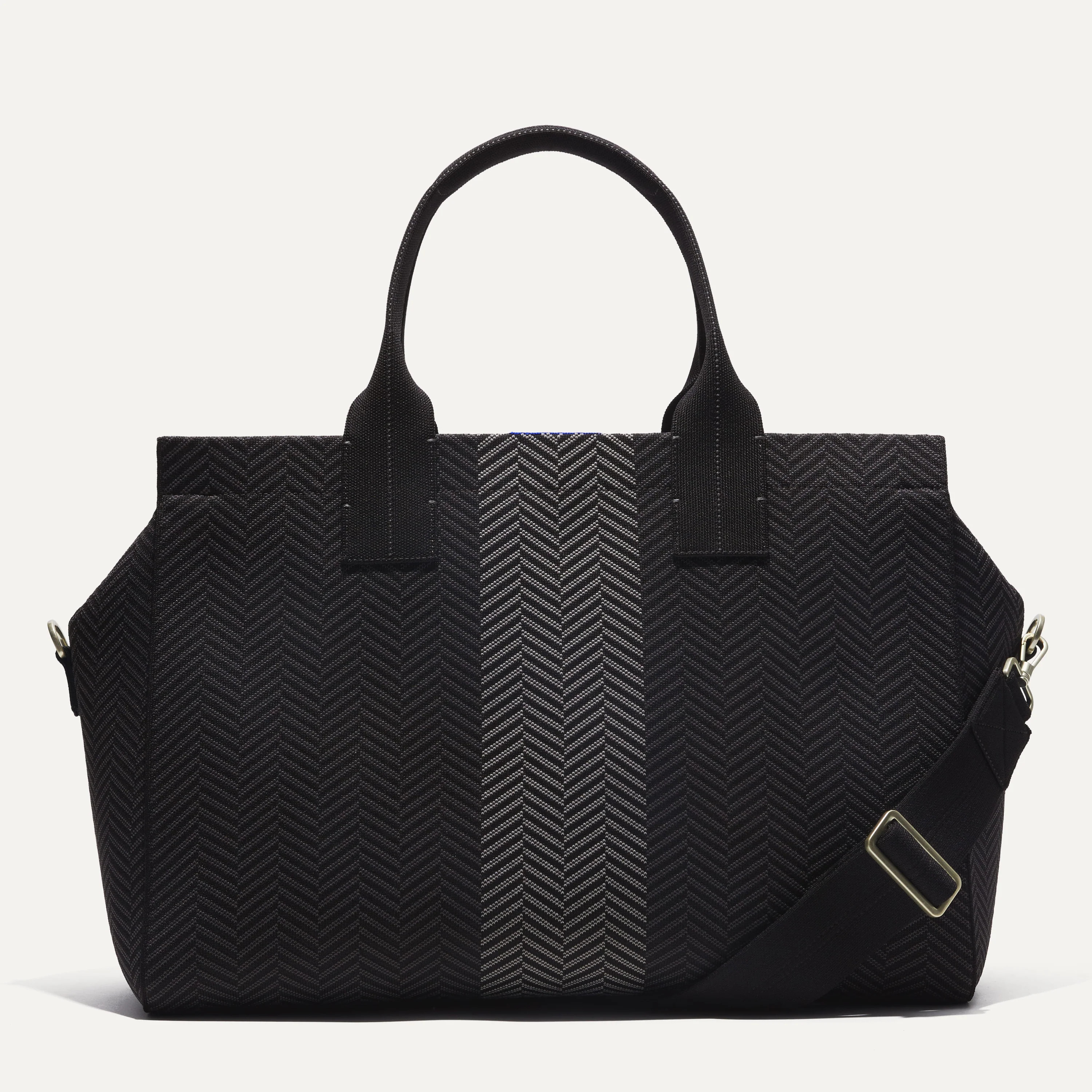 The Overnighter in Shadow Black | Travel Bags | Rothy's