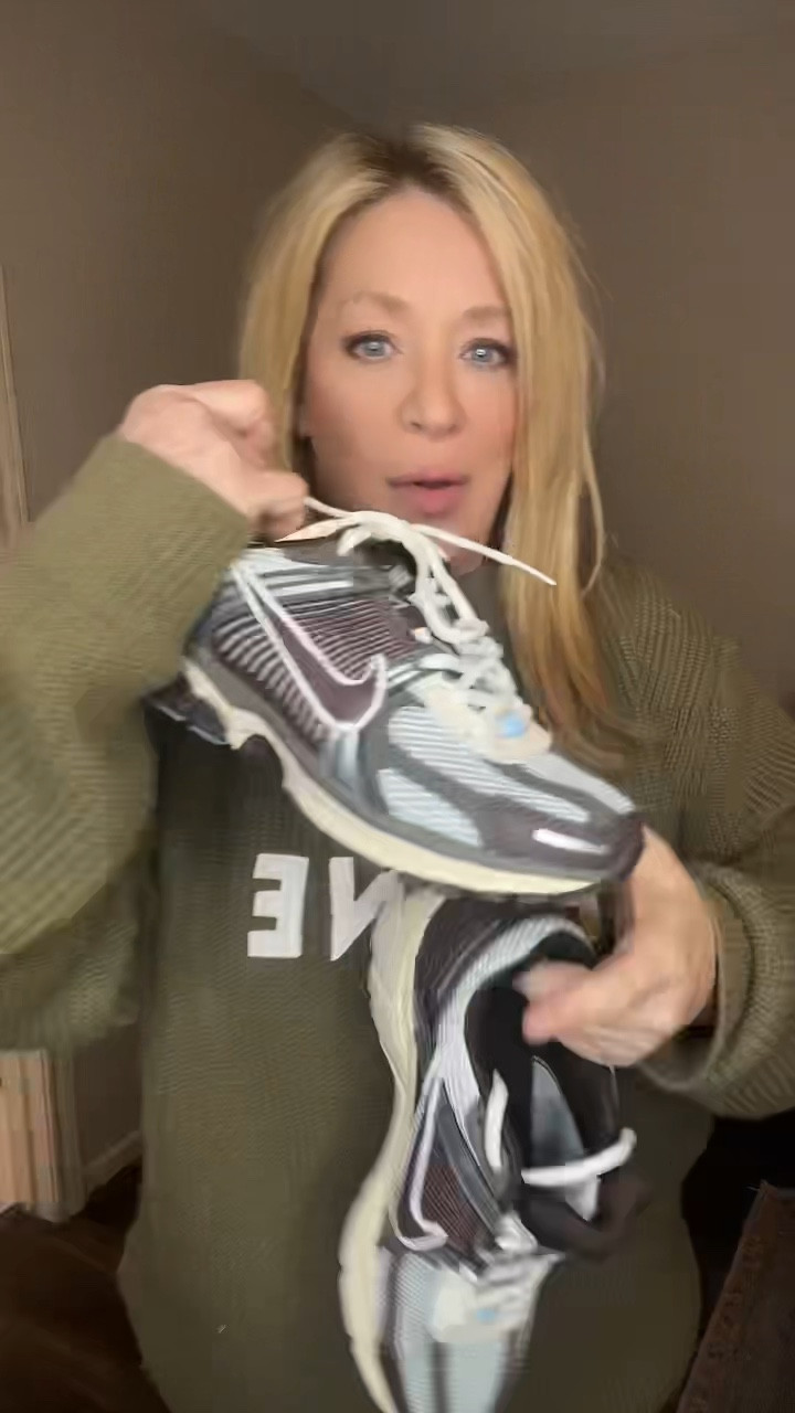 So good
TTS 
Great Dhgate find

#LTKShoeCrush #LTKFindsUnder100 #LTKWatchNow