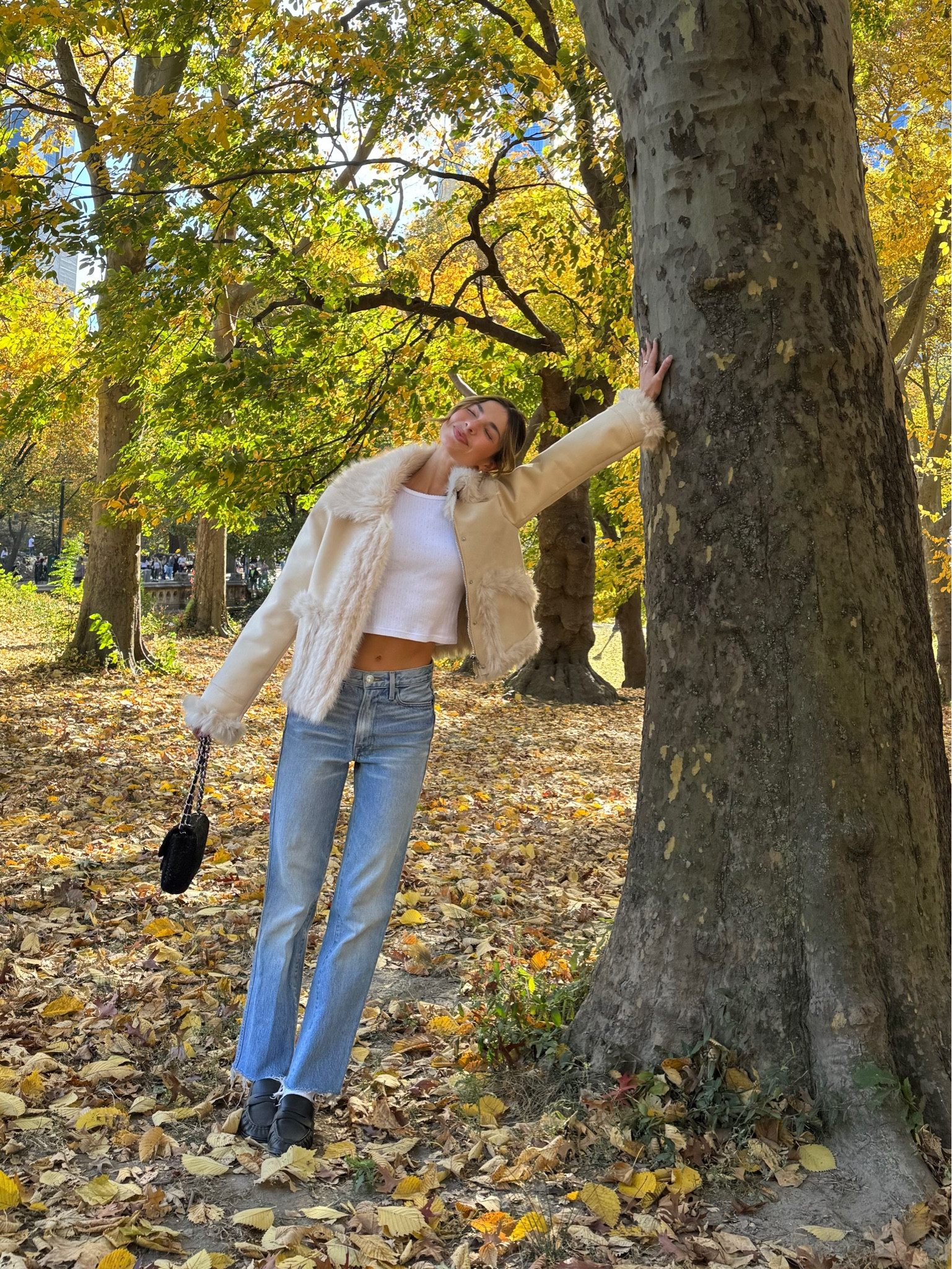 Fall ootd 🤍 Jacket is DH New York and jeans are Frame but old. 

#LTKStyleTip #LTKSeasonal