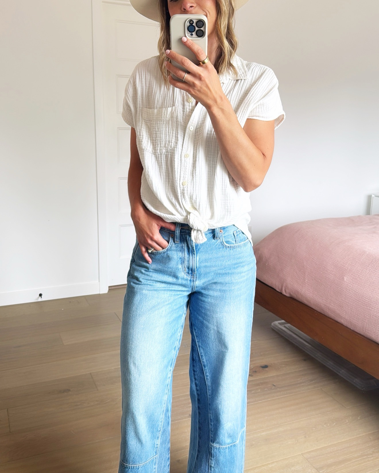New favorite high rise baggy wide leg jean. Run slightly big. Wearing size 2. 100% cotton.