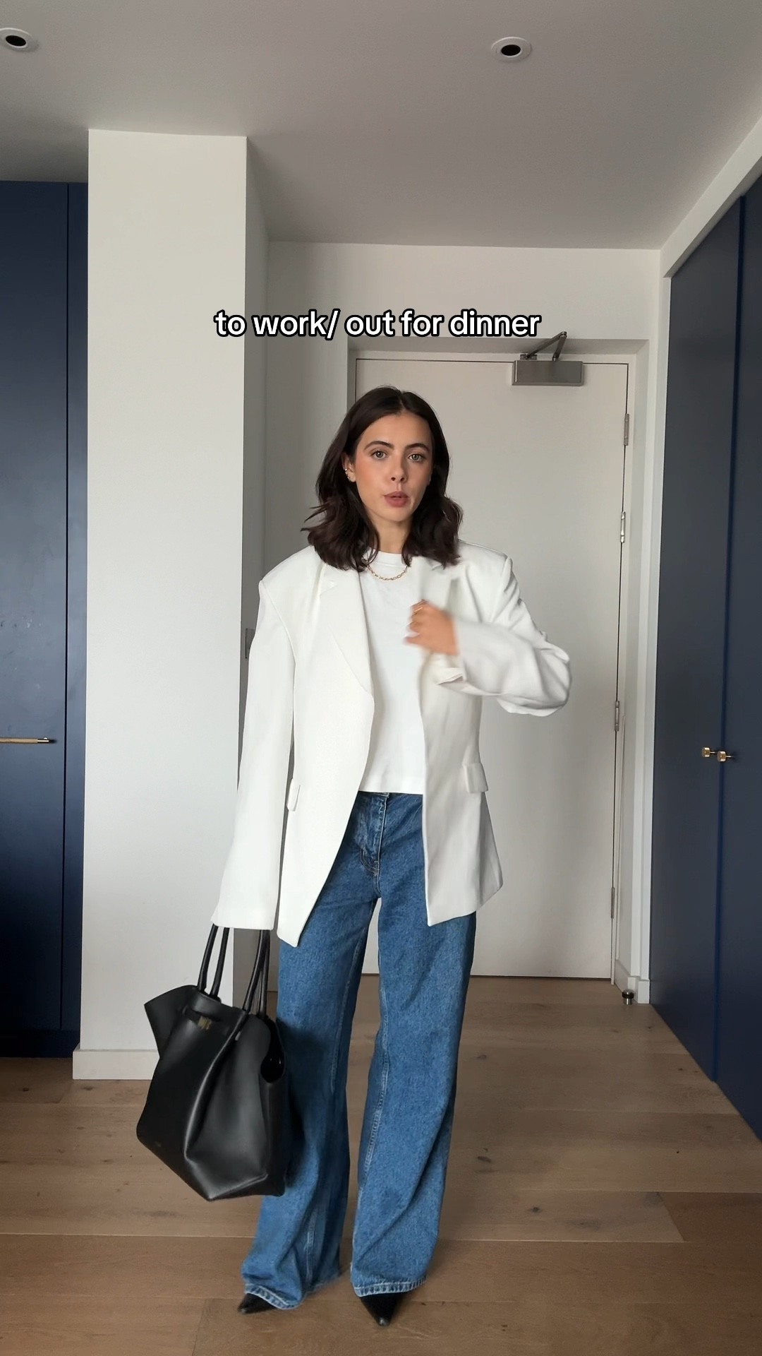 The base outfit that never goes out of style 🤍

Workwear, autumn outfits, 1 item 3 ways, Arket cloud jeans, Cos white t-shirt, styling tips, capsule wardrobe 

#LTKautumn #LTKstyletip #LTKuk