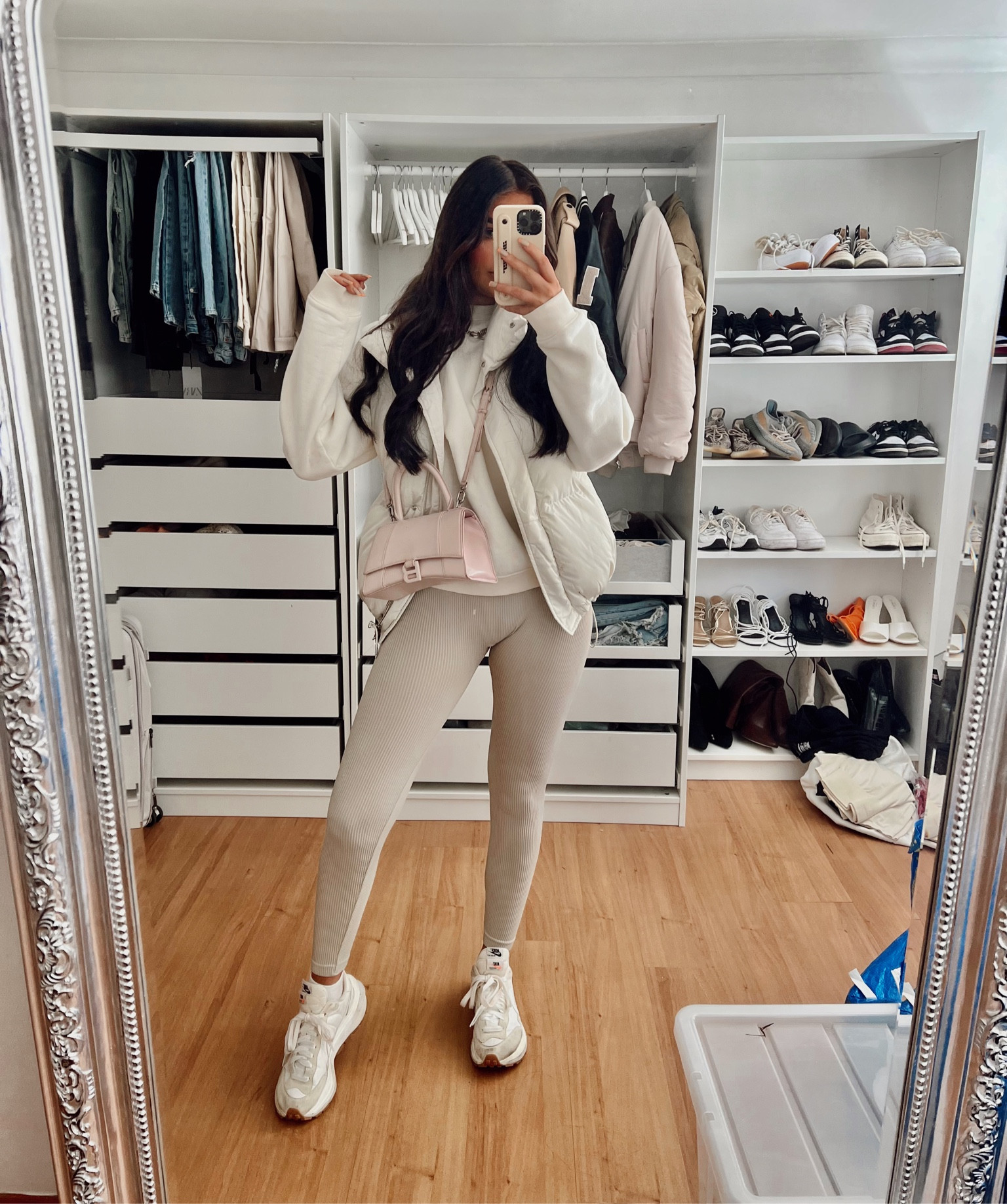 Gilets are back 👋🏼🖤

#LTKSeasonal