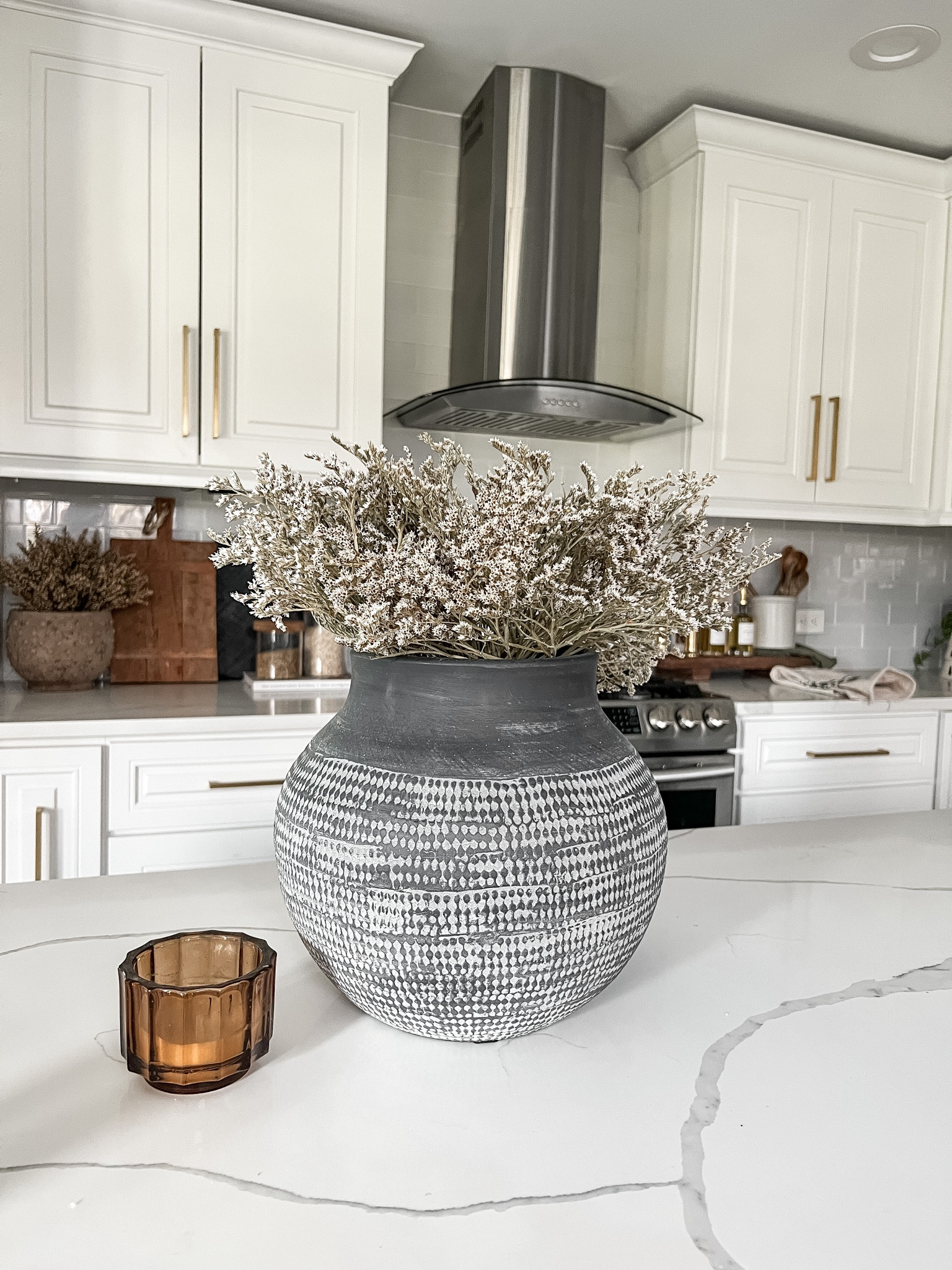 My favorite dried florals and new vase I’m loving!

#LTKsalealert #LTKhome #LTKSeasonal