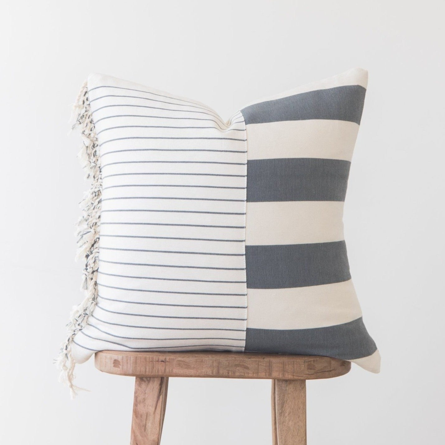 Dia - 22" | Woven Nook