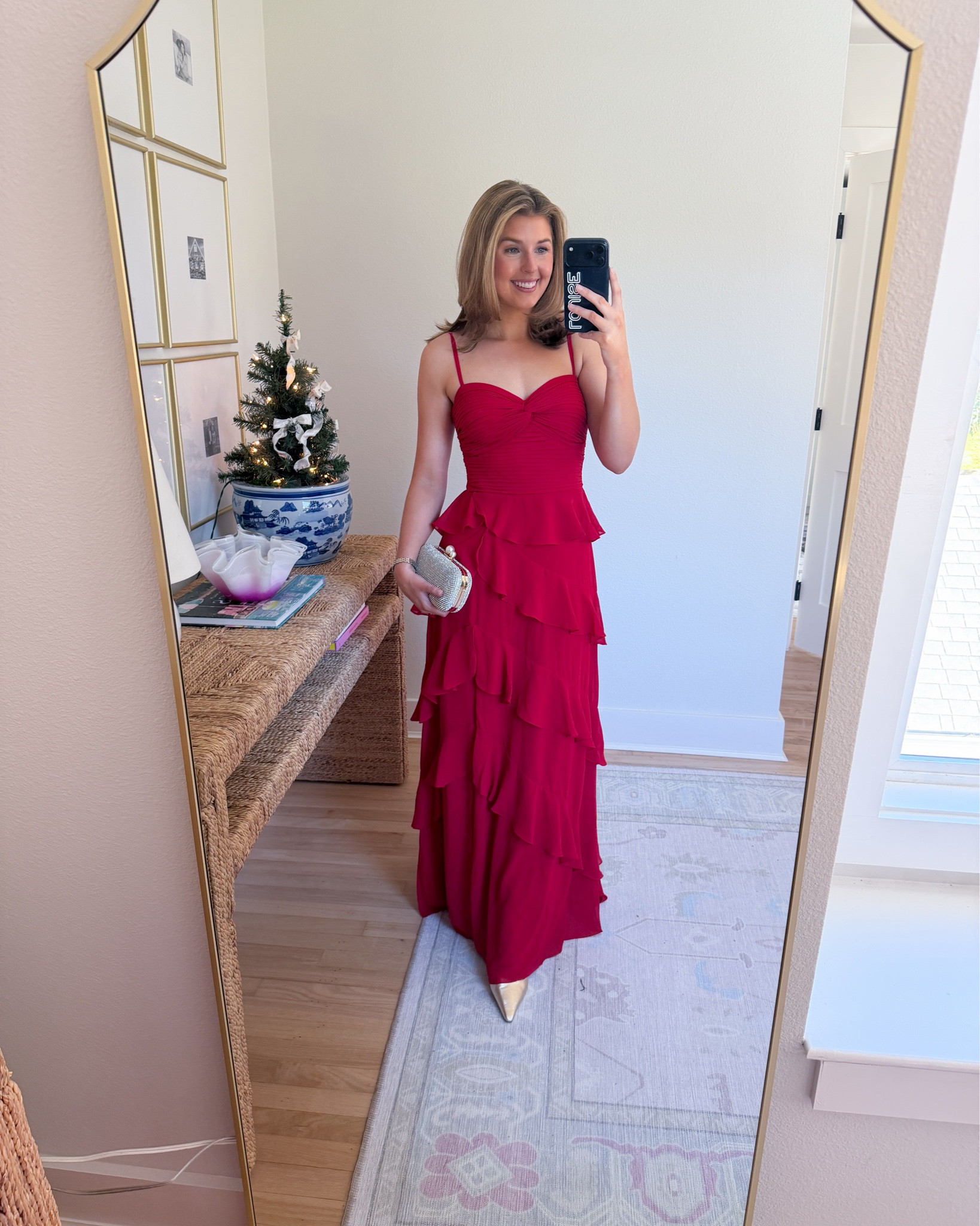 Holiday party looks from @bloomingdales! #bloomingdales #ad 

I am 5’4 and wearing an XS/2 in these dresses!
 
