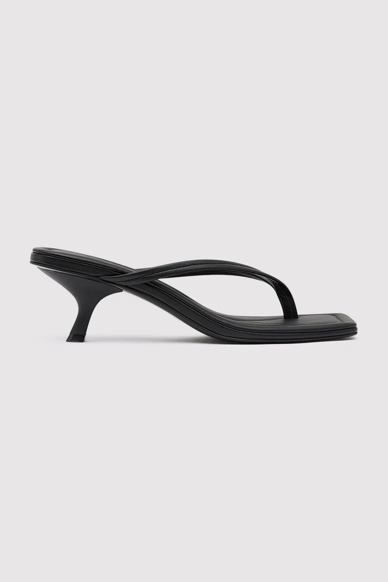 Thong Detail Heel - Black | St. Agni (US, UK, EU)