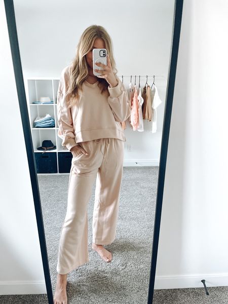 super comfy and cute fall lounge set! wearing my usual size M!

| loungewear | lounge set | fall outfit | fall fashion | fall style | sweats set | amazon fashion 

#LTKfindsunder100 #LTKSeasonal