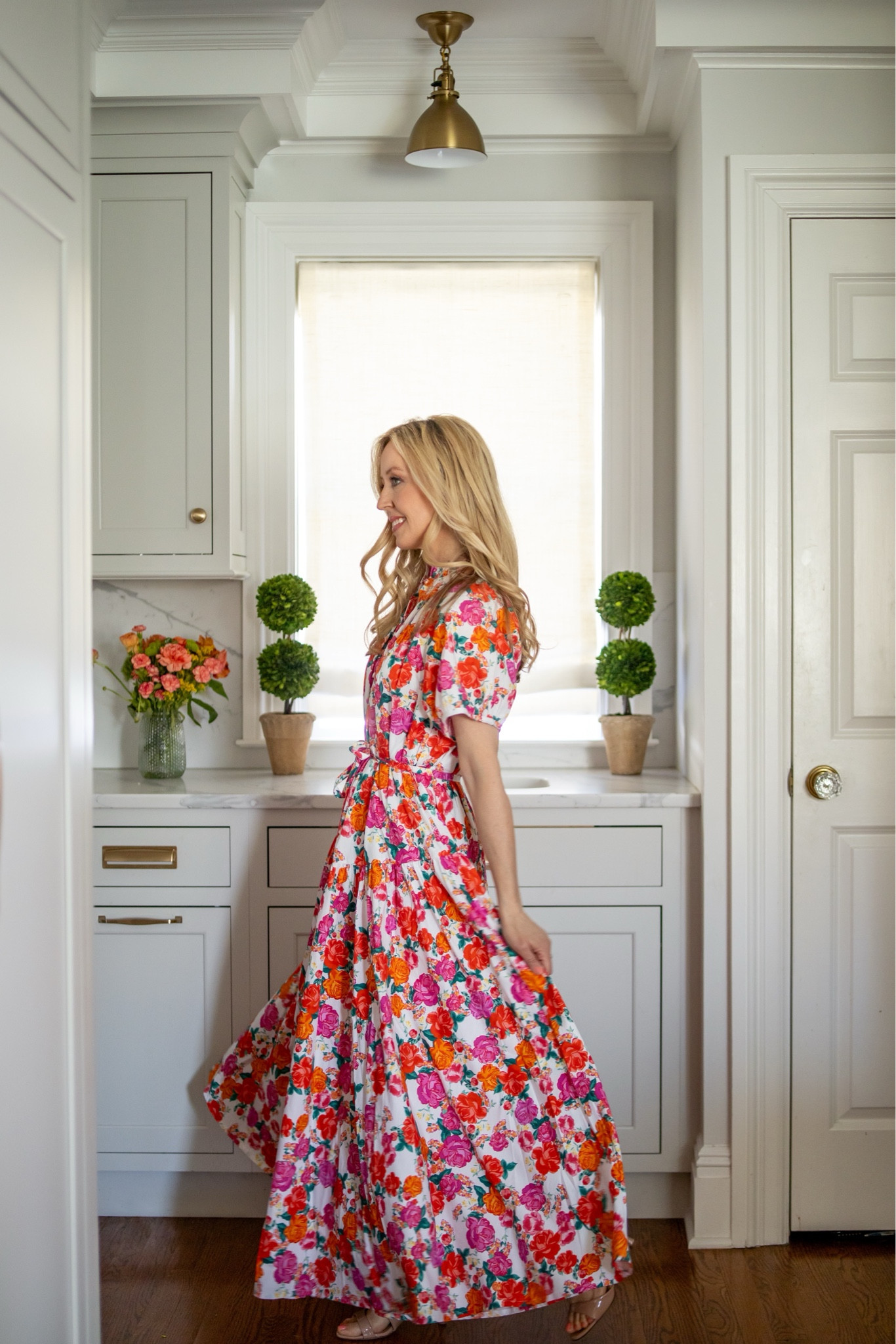 Florals for spring! Love this cotton poplin maxi dress for spring to summer style. I’m wearing size XS. It has a relaxed and generous fit. Cinch it in as much as you want at the waist. 


#LTKSeasonal #LTKstyletip #LTKover40