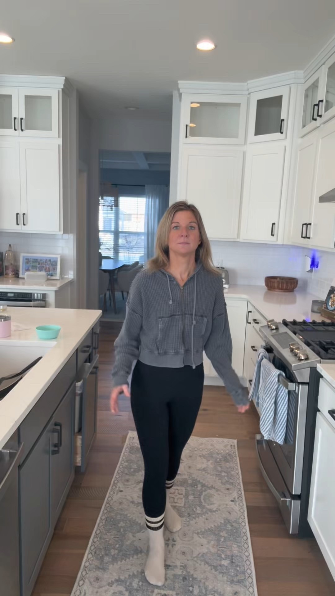 Just a busy mom trying to fit in all the things - feed my family, hit my protein goals, and sneak in a workout. I know that when I show up for myself, I can show up better for them. ❤️ With schedules starting to get busy this spring for my girls we’ll have a lot of meals on the go so give me all your tips please!

#eveningroutine #workout #easymeals #kidfriendlyfood 

#LTKmomlife #LTKdayinmylife