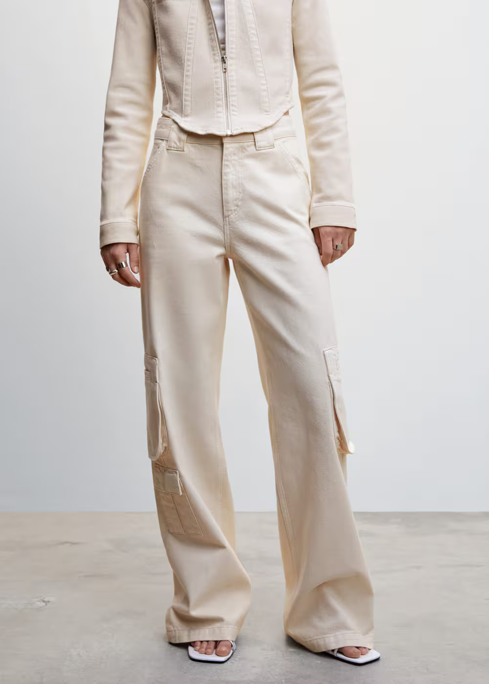 Pocket cargo jeans | MANGO (US)