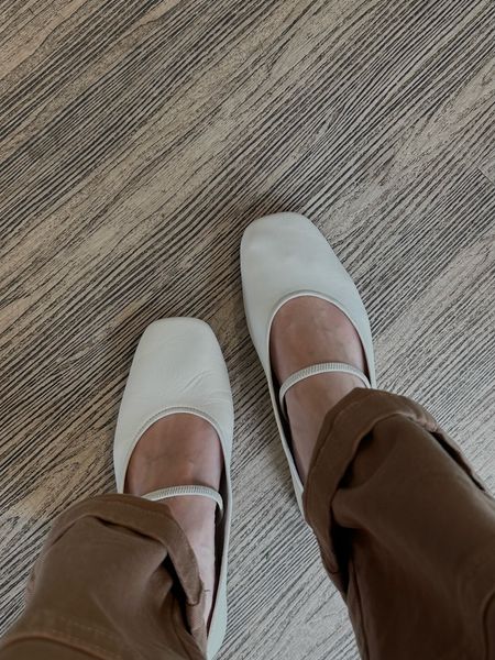 Everlane The Day Mary Jane. Unbelievably comfortable. Zero breaking in needed. Fits tts. Wide feet friendly. Buttery soft leather 

#LTKshoecrush