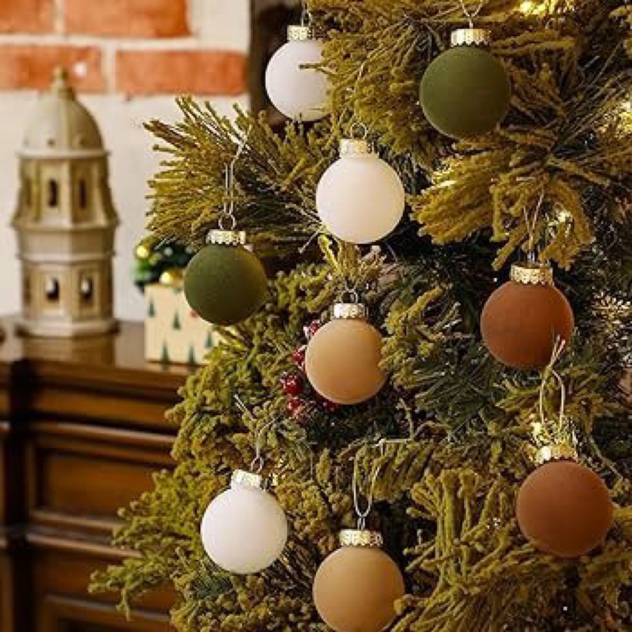 12 Pcs velvet Christmas Tree Decorations 




Velvet Christmas Balls/Christmas Ornaments Balls/ Xmas Tree Hanging Decoration/ amazon Christmas ornaments/ amazon velvet ornaments 

#LTKHoliday #LTKSeasonal #LTKhome