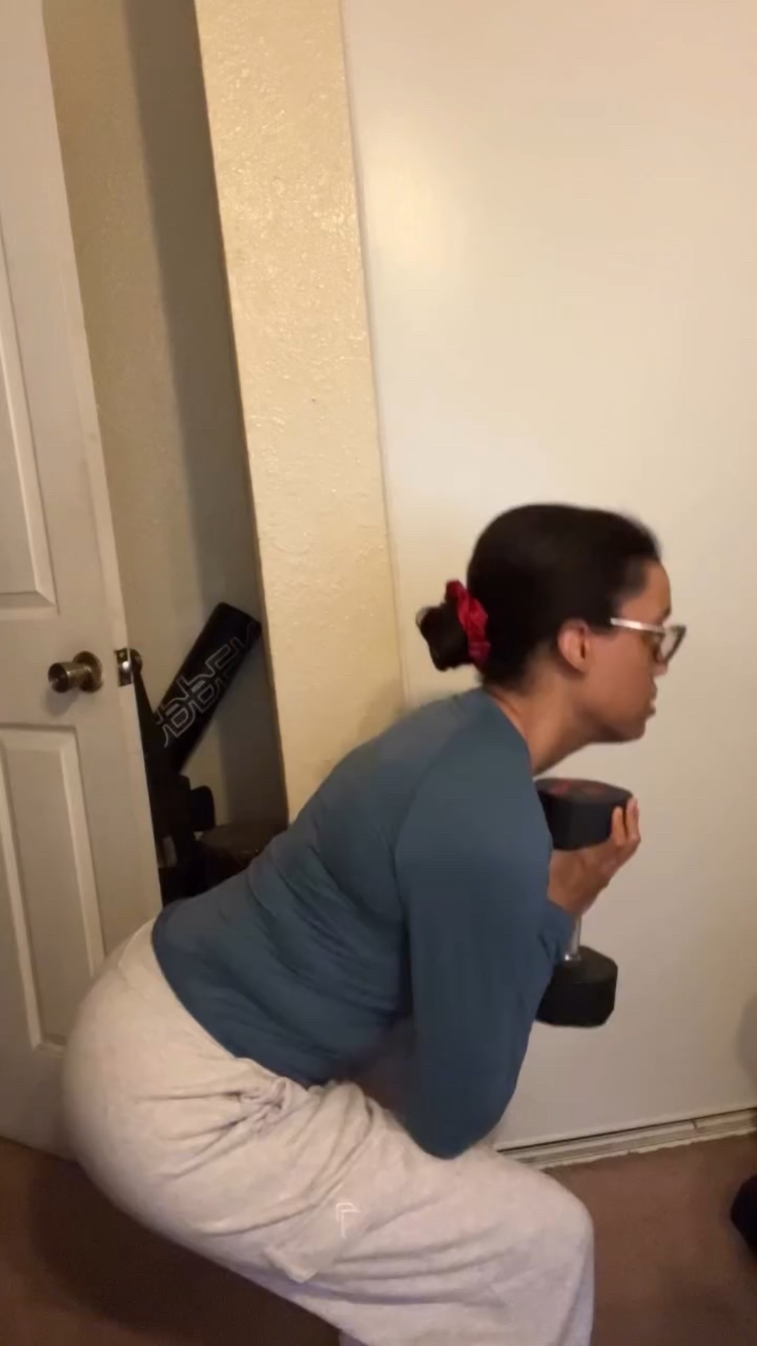 Quads & Glutes @evolveyou 

Wearing @oneractive go to seamless fitted long sleeve top and effortless shorts true blue both size medium.

#oneractive #fitness #explorepage✨ #content