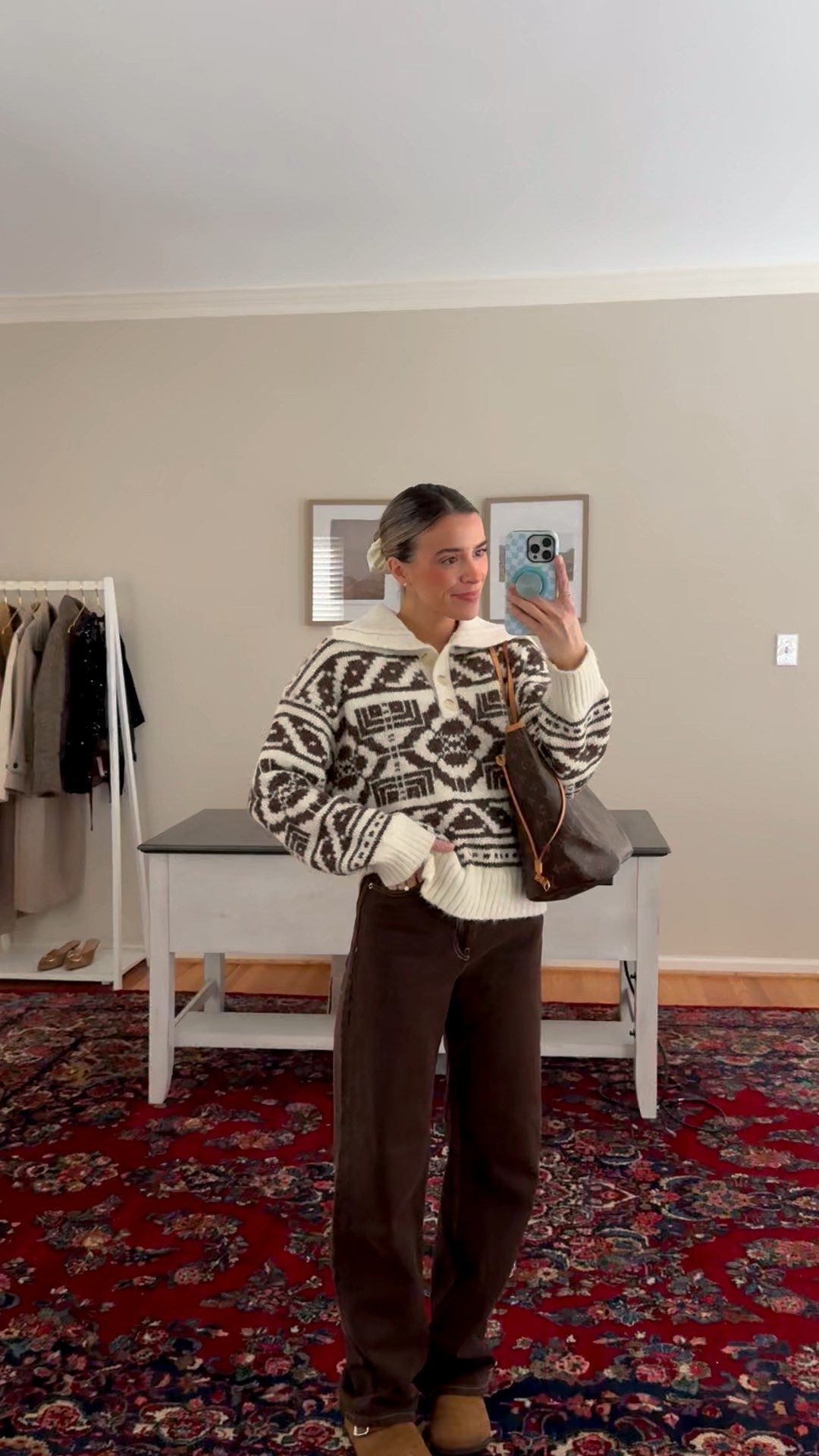 Small sweater 
jeans size 25

#LTKmomlife #LTKFindsUnder100 #LTKHoliday