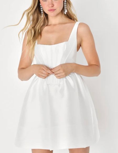 All my bride girlies this dress looks so simple and chic and such a good price!! Love Lulu’s white dress assortment perfect for any bridal event you might have coming up 


White dress
Bridal outfit
Bridal dress
Summer dress

#LTKwedding #LTKSeasonal #LTKunder100