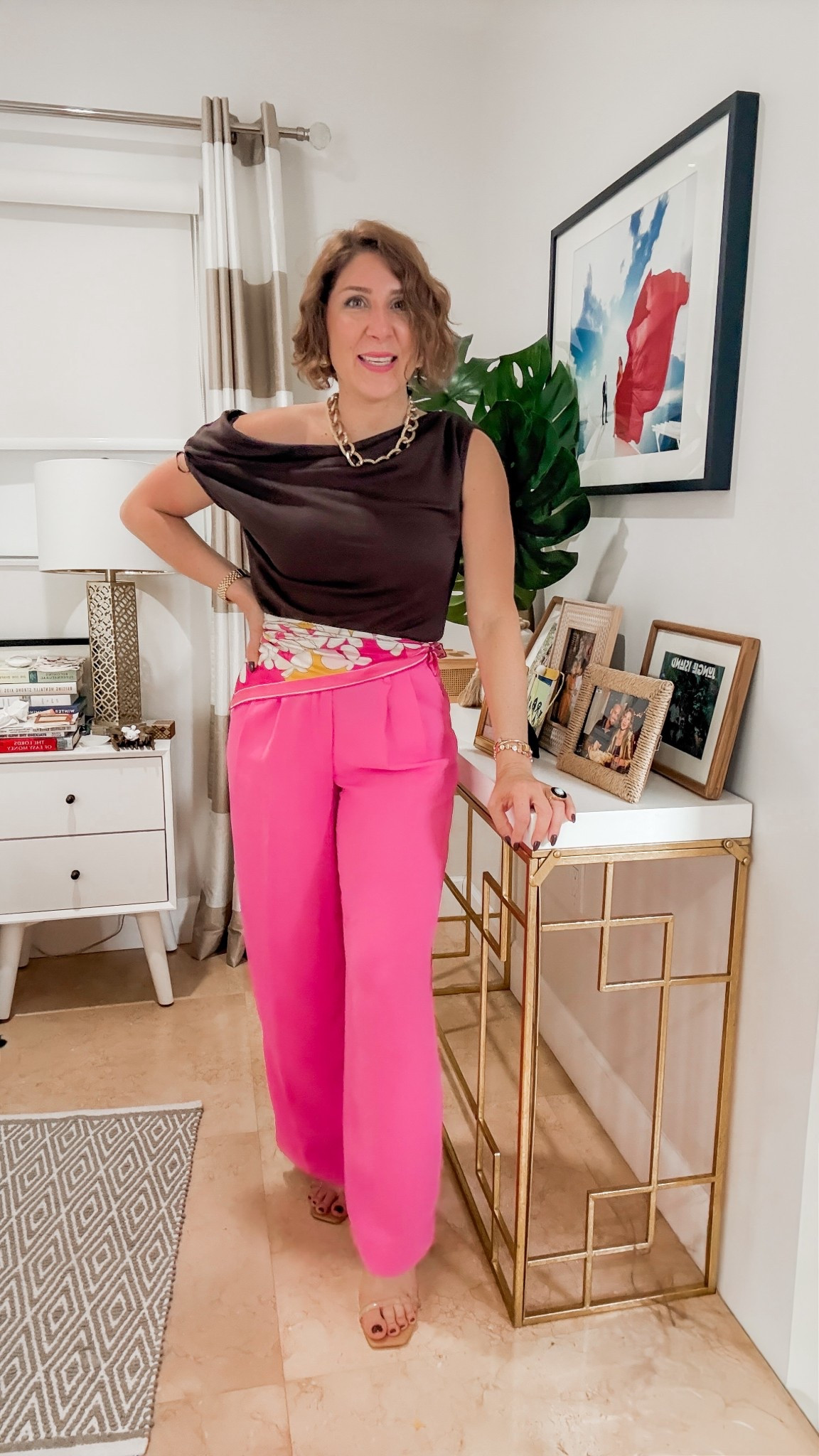 I'm so into brown and of course had to add a pop of color. 