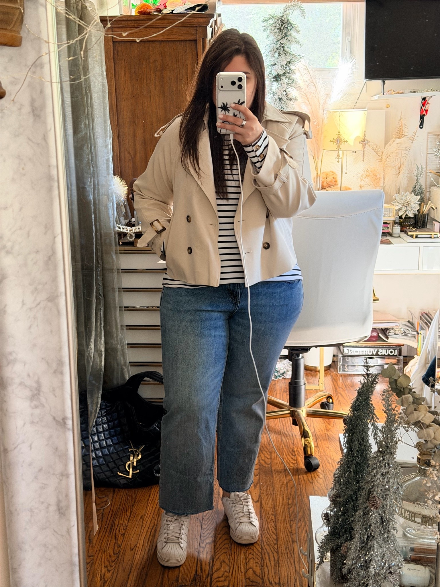 This jacket is perfect for spring + those night summer + fall nights!

#LTKSeasonal #LTKMidsize #LTKootd