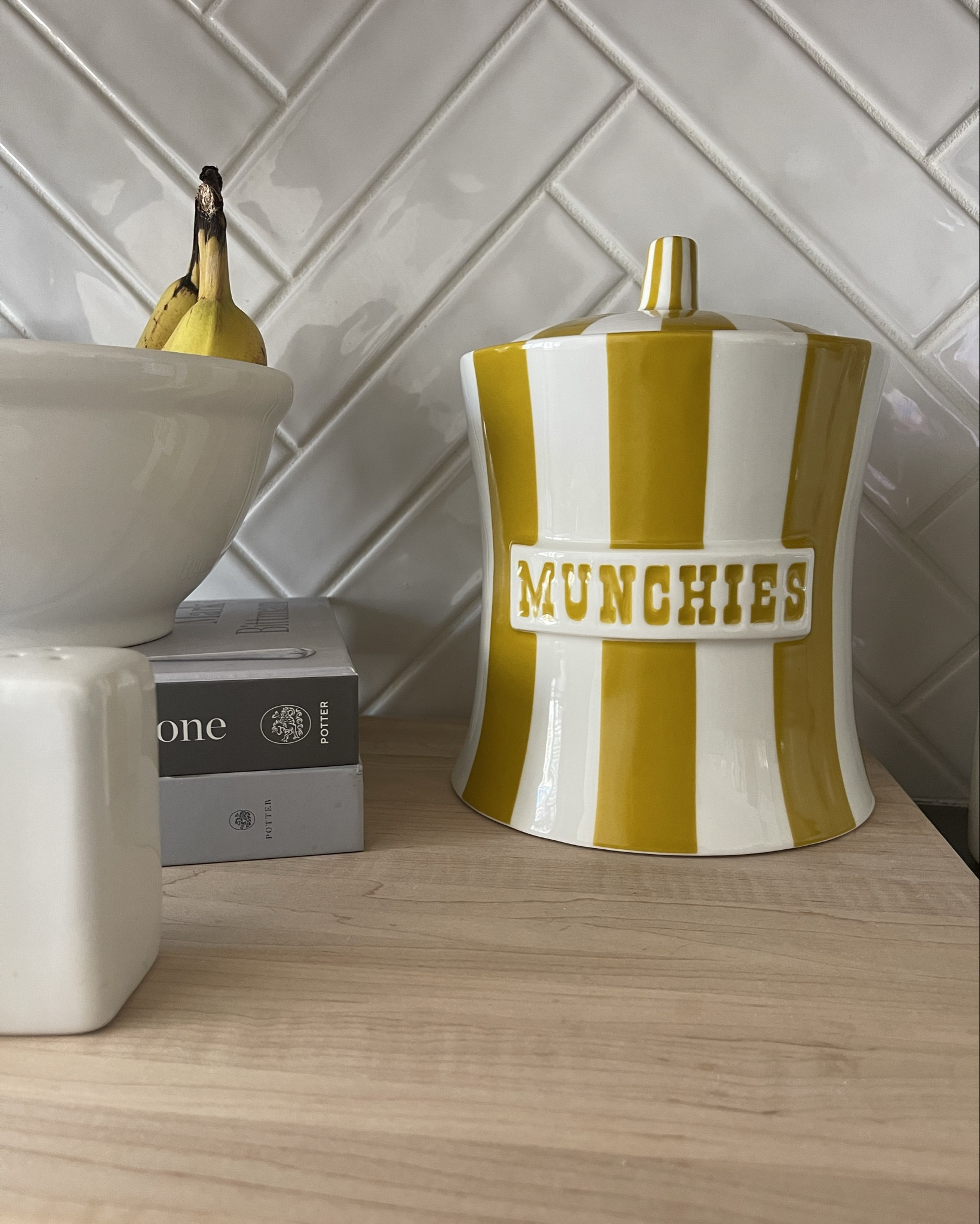 It’s just so good! 🫶🏽💛 & LAST DAY FOR 25% off!!! GOOOOOOOOO!

#johnathanadler
#homedecor
#tabledecor
#fun
#Eclectic
#color
#interiordesign