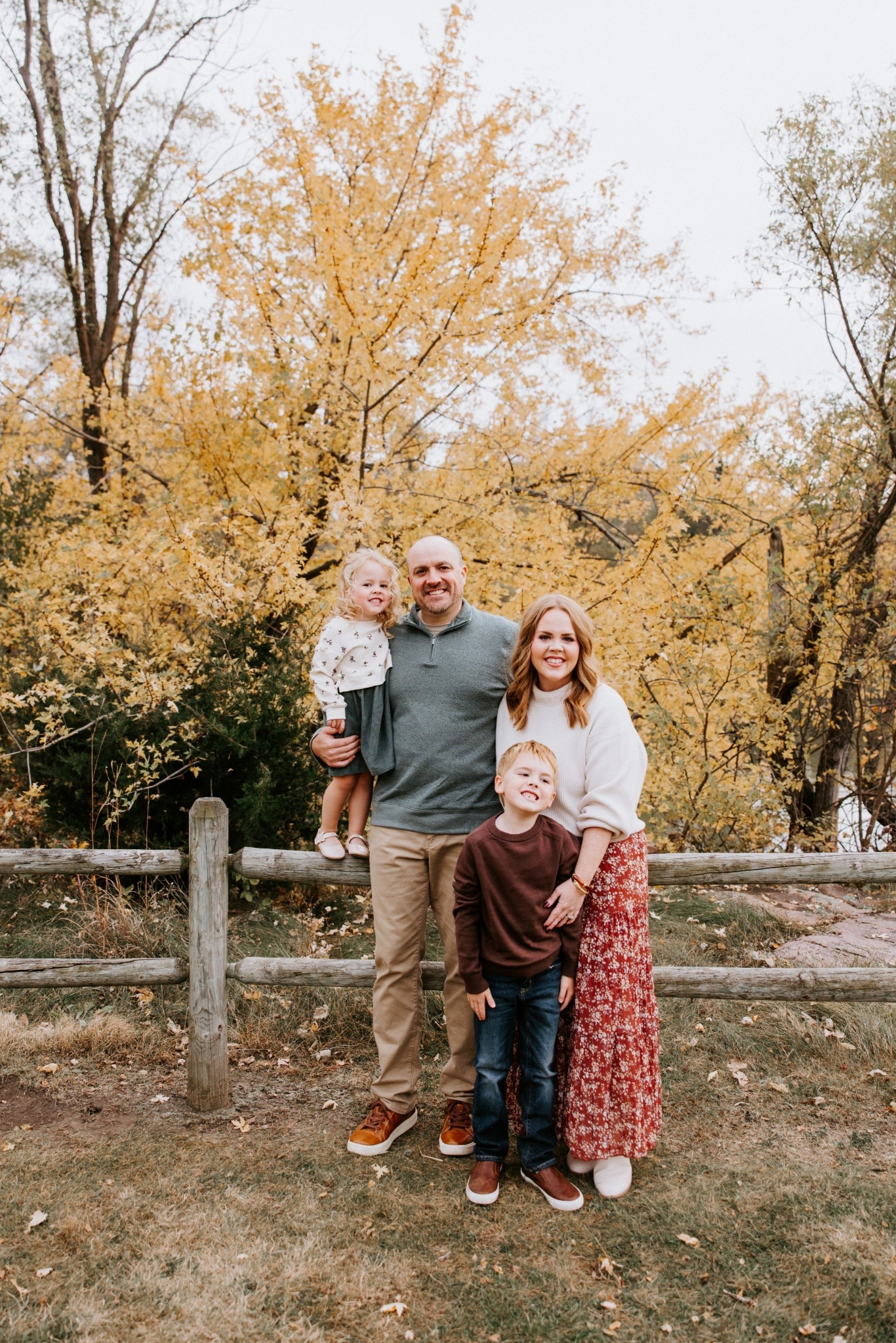 Fall family photo outfits!

Mom: L top, M skirt
Dad: XL top, 34X34 pans
Maddox: S sweater, 6 pant
Vayda: 3T dress

#LTKFamily #LTKMens #LTKKids
