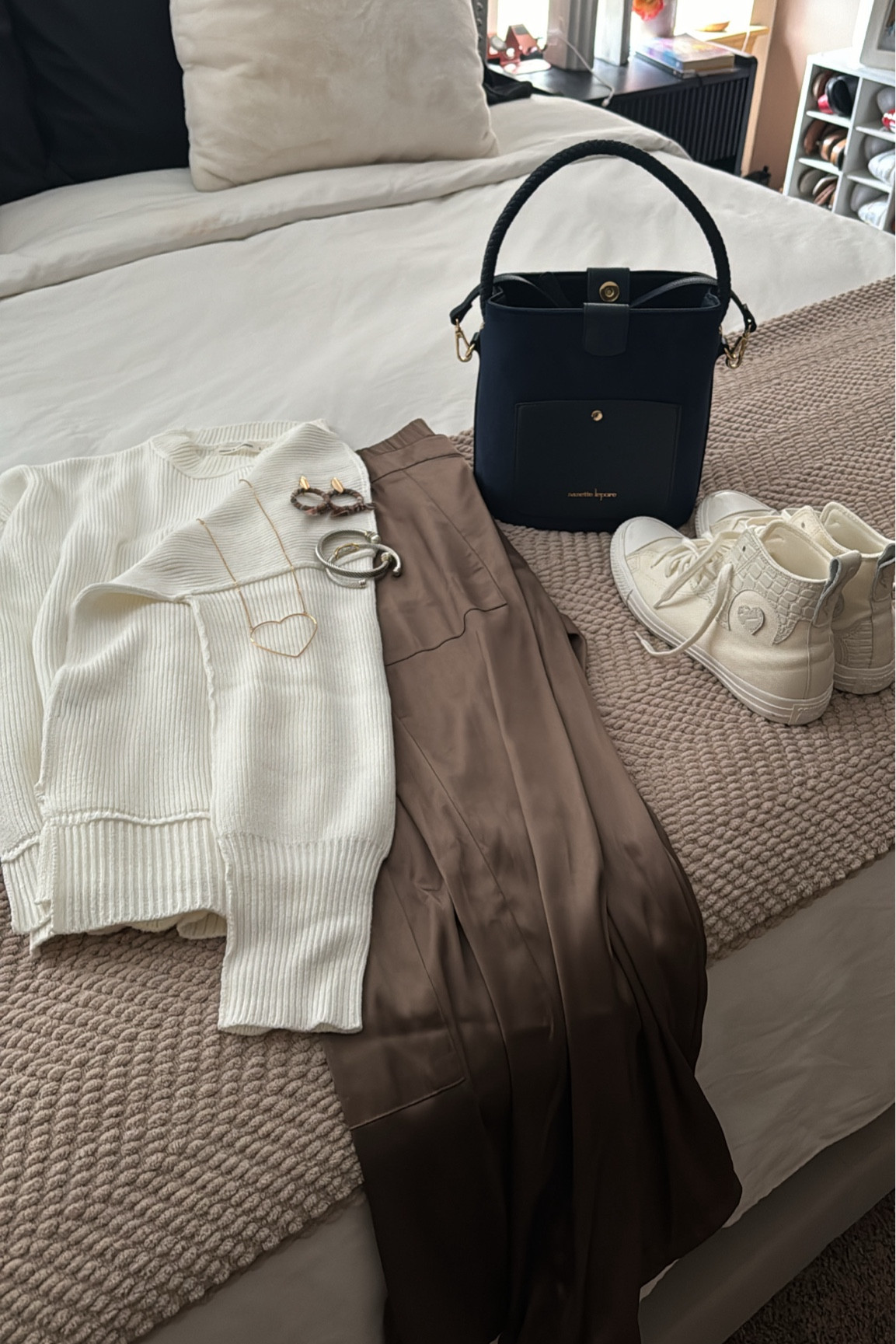 Bag & sweater @marshalls 
Pants are from last year @oldnavy
Shoes @converse 
Heart necklace @amazon
Bracelets @victoriaemerson

#LTKStyleTip #LTKFindsUnder50 #LTKMidsize