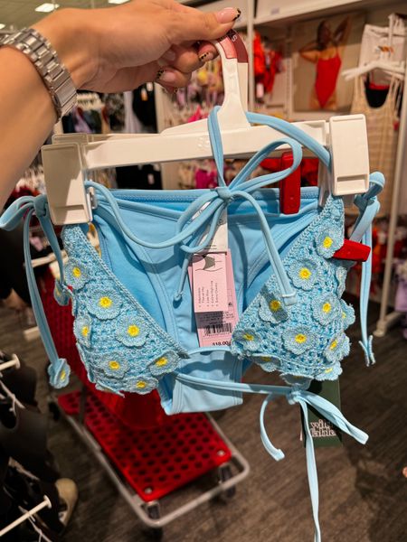 Cute crochet flower bikini from Target! And currently on sale!

Target finds • target fashion • blue bikini • crochet bikini • flower bikini • resort wear • beach fashion • festival bikini 

#LTKSaleAlert #LTKSwim #LTKStyleTip