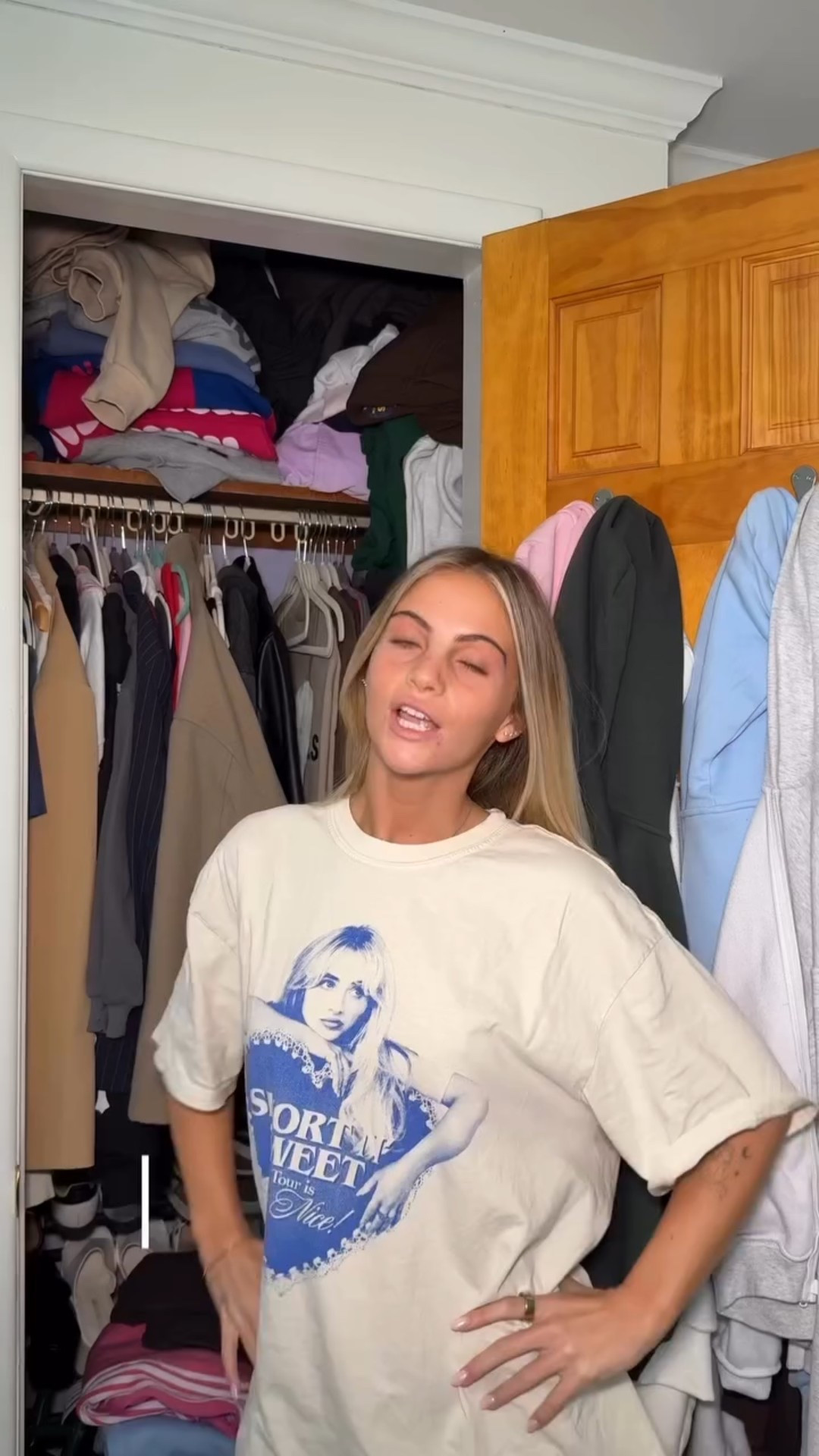 All i did was eat & lay down and yk what i deserve it @brookemooney_ @paul_miano #vlog #vlogmas #explore #reel #viral