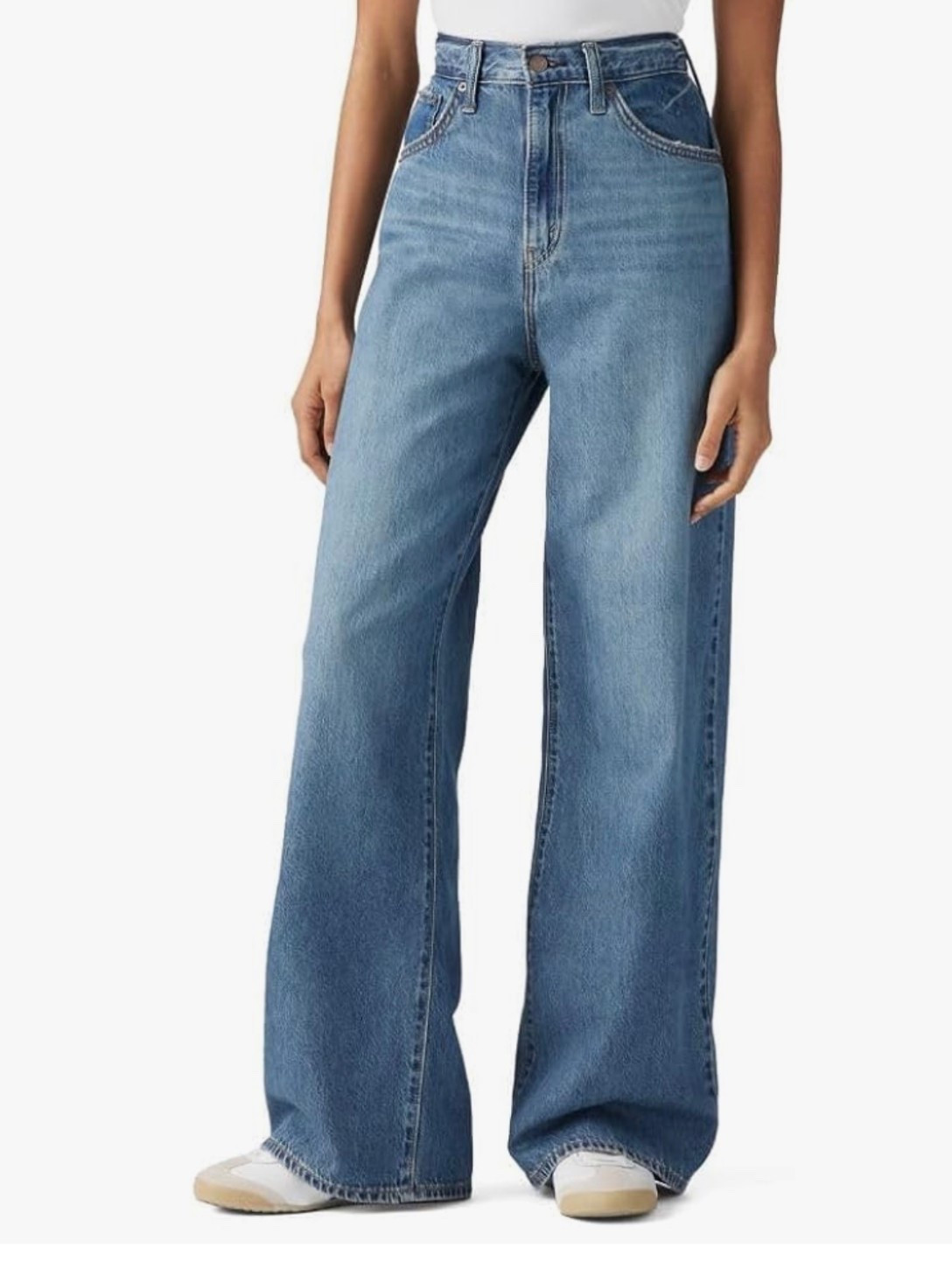 $15 off Levi’s cinch jeans right now, select sizes !

#LTKFindsUnder100 #LTKSaleAlert #LTKOver40