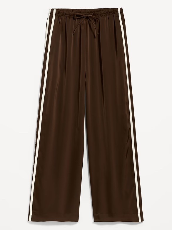 I’m 510 wearing a small tall in these satin track pants

#LTKTall