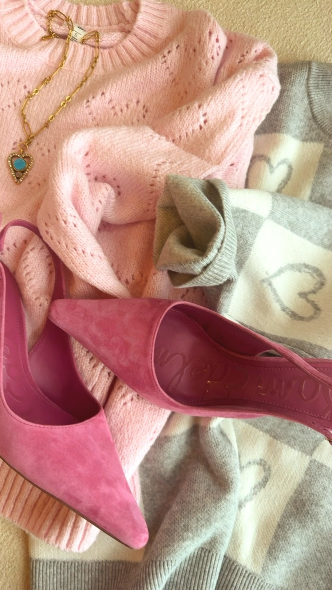 Festive hearts. 


#LTKHoliday #LTKSaleAlert #LTKSeasonal