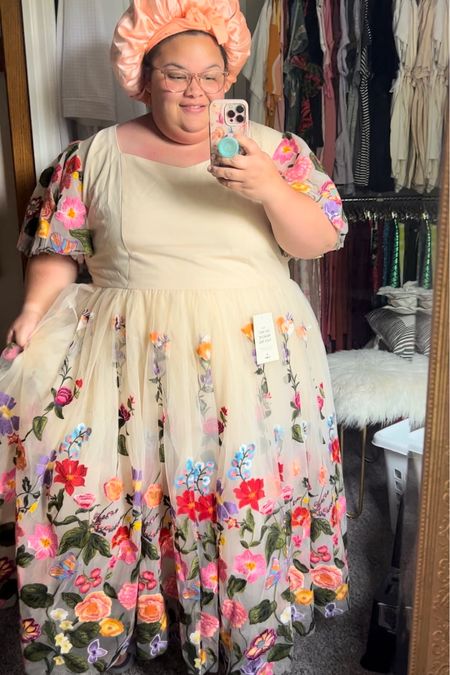 Got this dress for a photo shoot for our 10 year anniversary and I am obsessed! 😍🌸🌼🌺🌷I’m usually a size 26/28 and I am wearing the 5X. They even have toddler and children’s sizes to match! 😍

#LTKwedding #LTKcurves #LTKstyletip