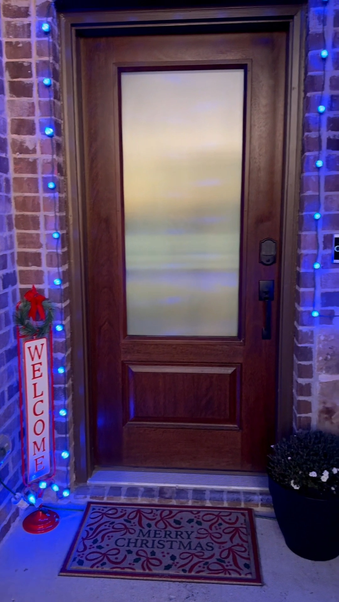 Showing off my new GE multi-color Christmas lights from Lowe’s ✨🎄
Tell me why these lights have more settings than my mood swings 😂

#LTKHoliday #LTKFindsUnder100 #LTKHome