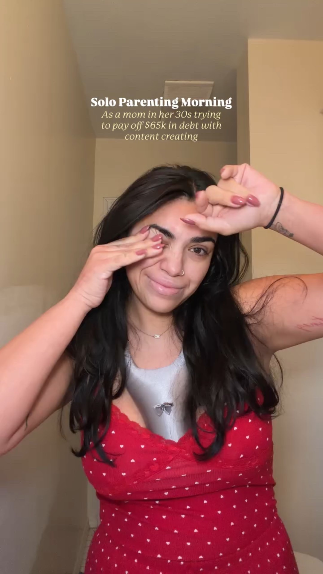 Happy Saturday!!! What are your weekend plans?! 

Love a Saturday with no plans because I can CLEANNNNN 
Hubby is working today so just us 🫶🏼

#momlife #debtfreejourney #soloparenting 

@nyxcosmetics 
@flavcity 
@grunsdaily 
@happyaging 
@maryruthorganics