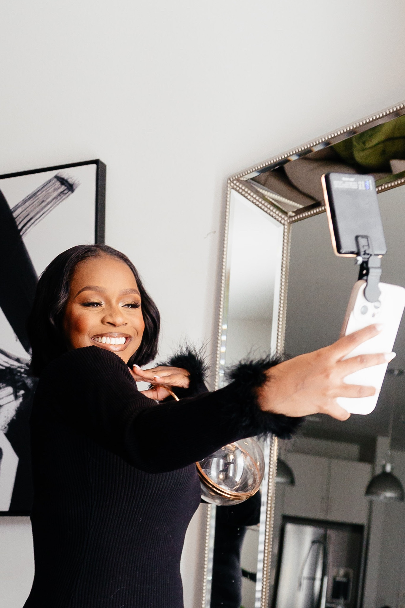 LED Light for phone! 

#LTKfindsunder50 #LTKfindsunder100 #LTKGiftGuide