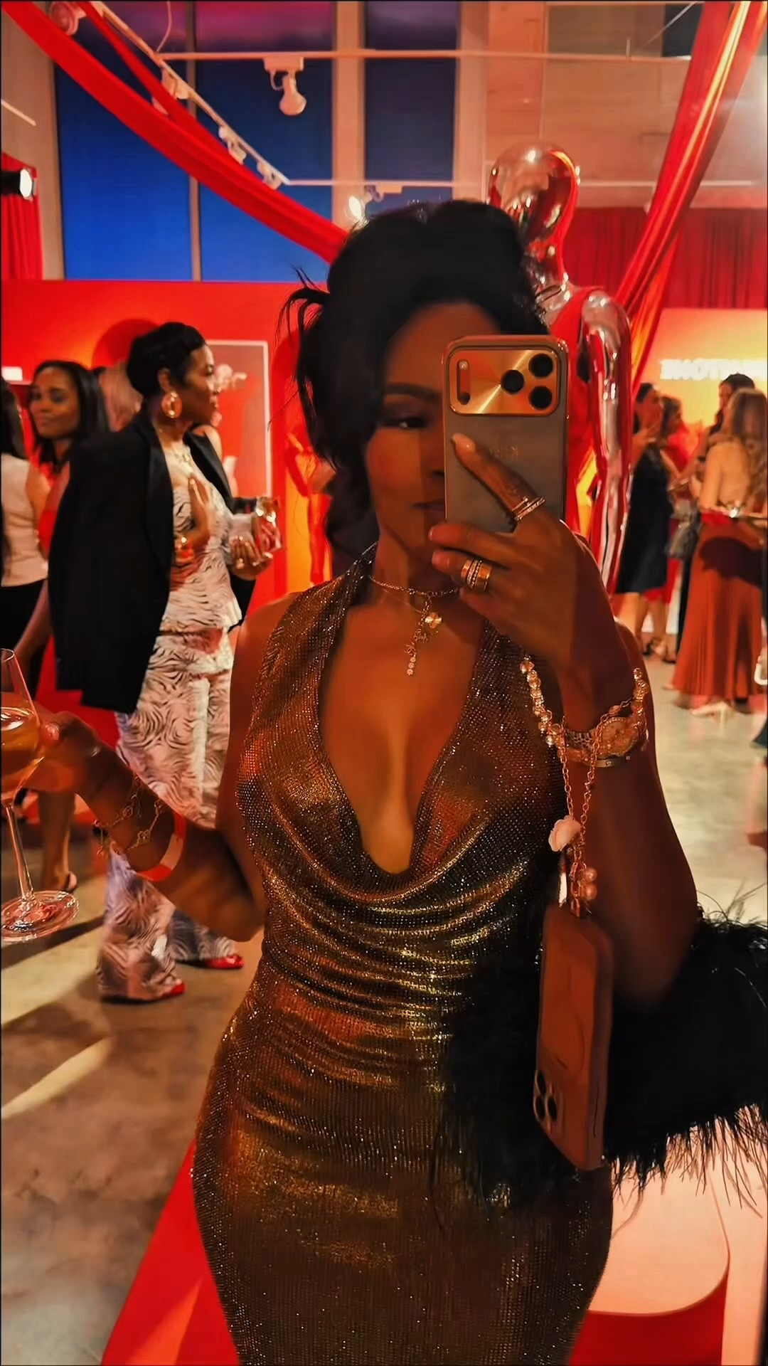 The Spanx pop-up is officially in Miami this weekend only 🤎✨
Comment SPANX to get the address + my curated Spanx favorites DM’d to you 💌

If you’re in the city, run — don’t walk. The new fabrics, the fit, the energy… everything is SO good. But if you’re not local 🥹 you can use my code KFFXSPANX for 15% off + free shipping at spanx.com all weekend long.

@spanx
#spanxpartner

#LTKPetite #LTKHoliday