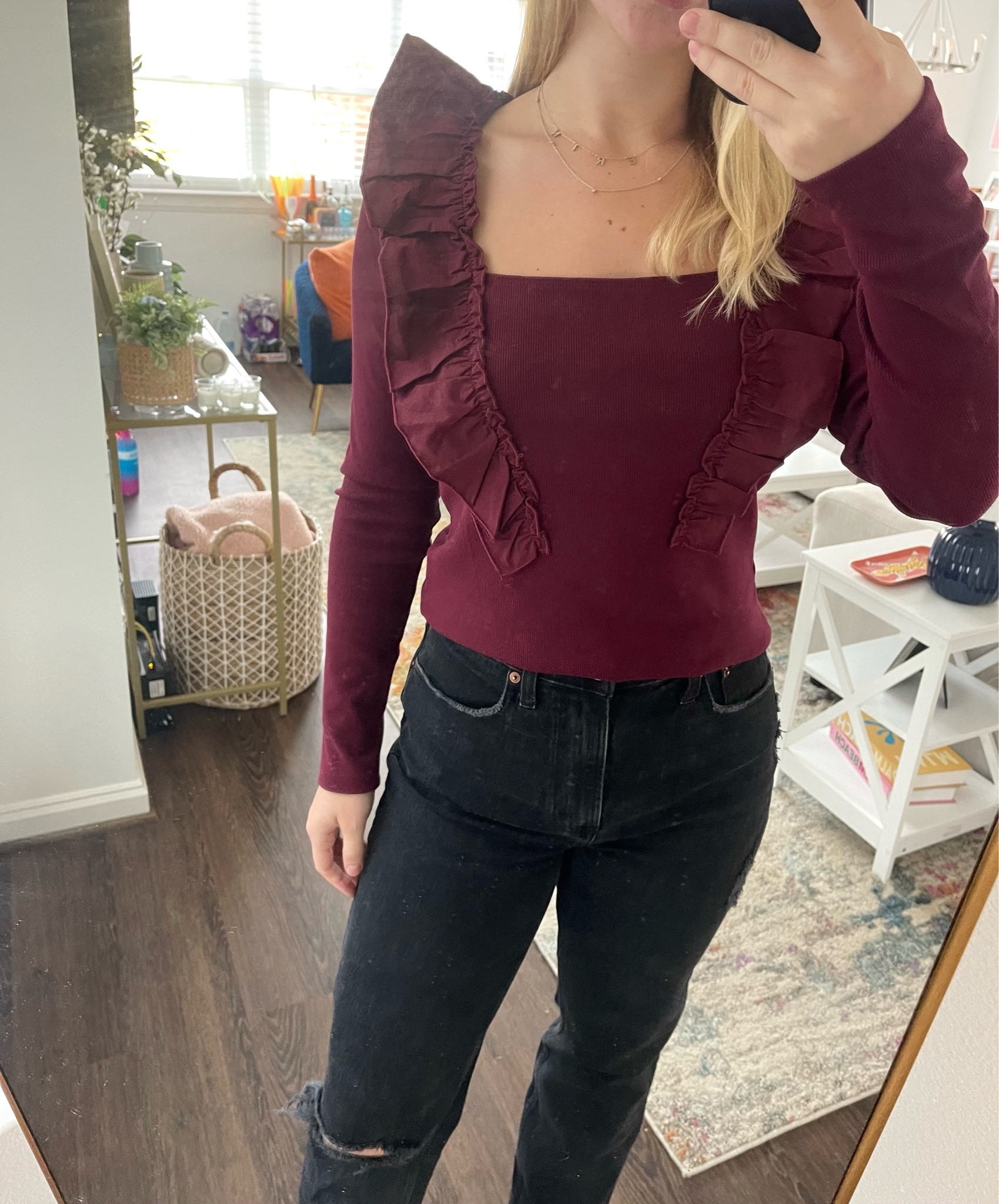 So excited about this new top for the holidays! If you are between sizes definitely go down because it runs a bit big 



Joes Jeans
Abercrombie
Ruffle
Preppy
Holiday outfit
Long sleeve top
Maroon
Burgundy
Wine
Black jeans

#LTKSeasonal #LTKover40 #LTKfindsunder100