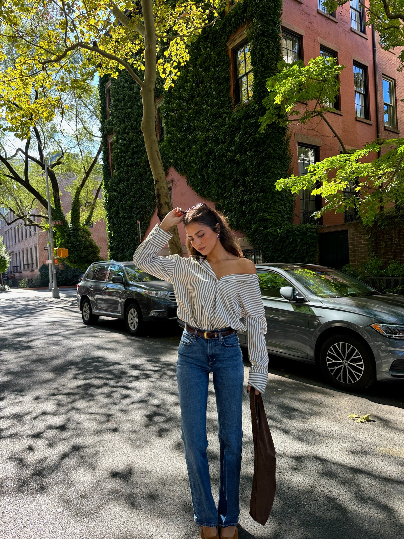 Top is Zara and linked on my shopmy

Jeans are size 24 (true to size)


#LTKStyleTip #LTKFindsUnder50 #LTKFindsUnder100