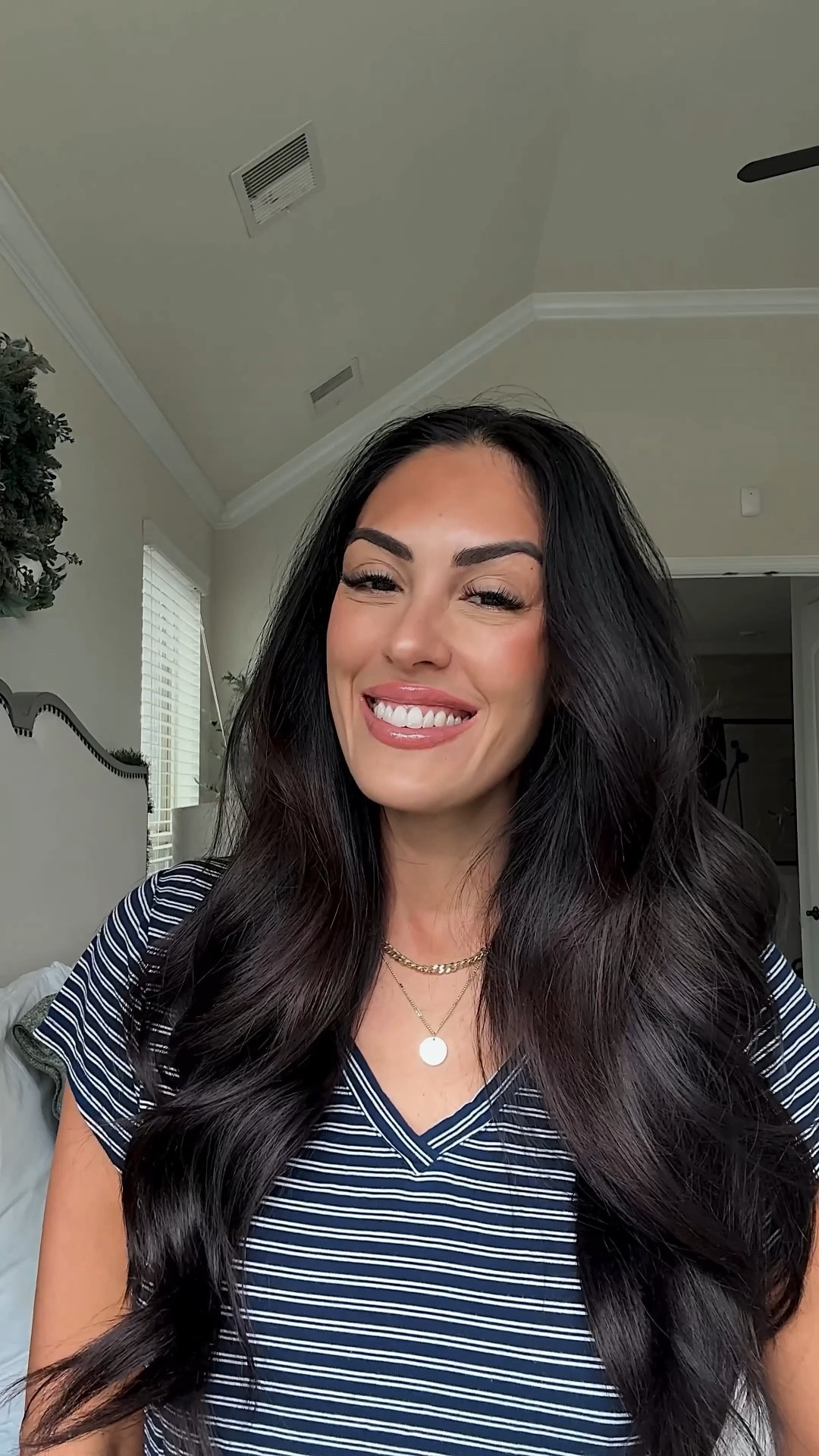 Foundation- 470
Eyebrows tint- brunette
Powder- peach 